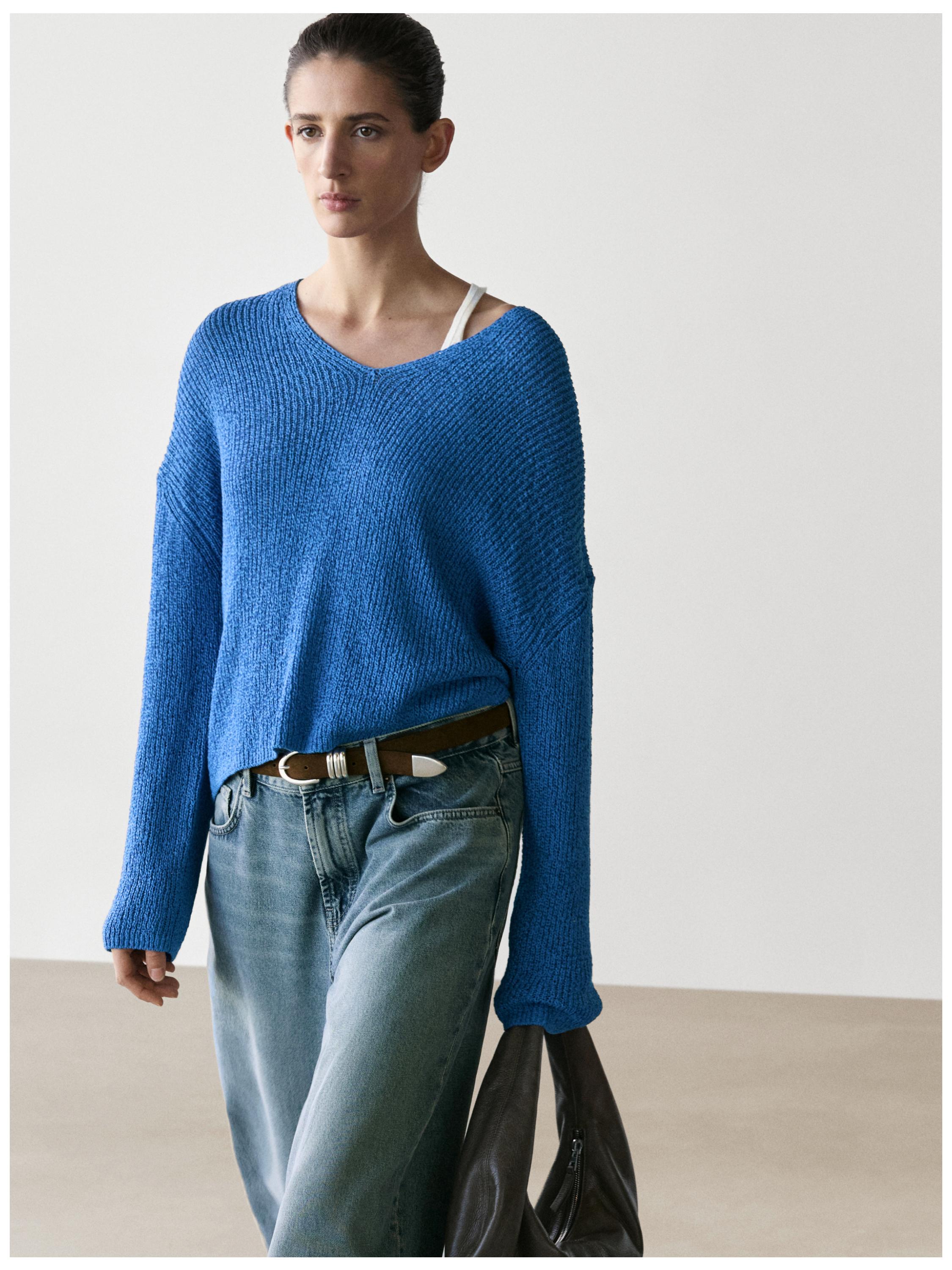 Cotton blend V-neck knit sweater — BLUISH