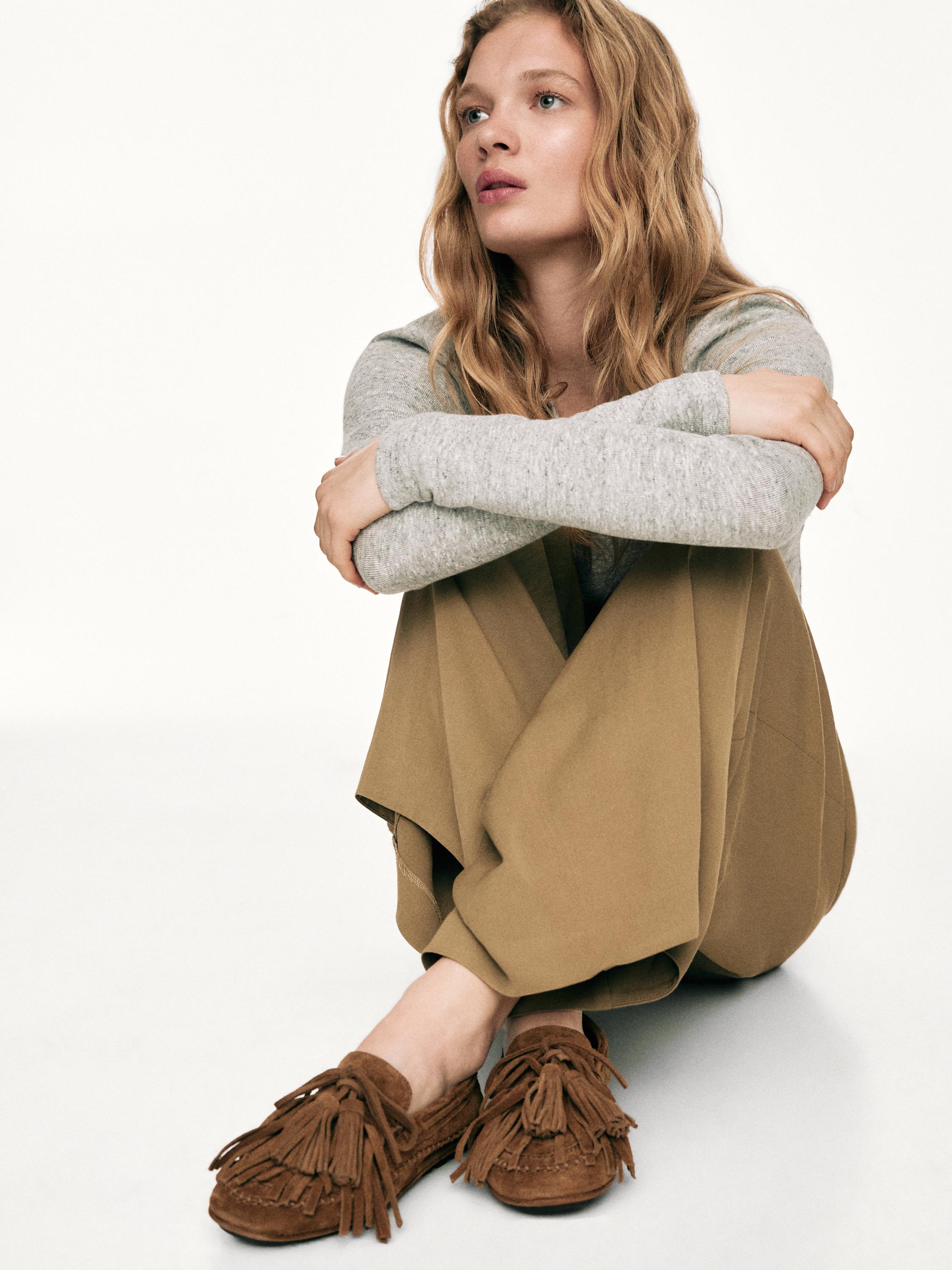 Split suede loafers with fringing and tassels — TAN