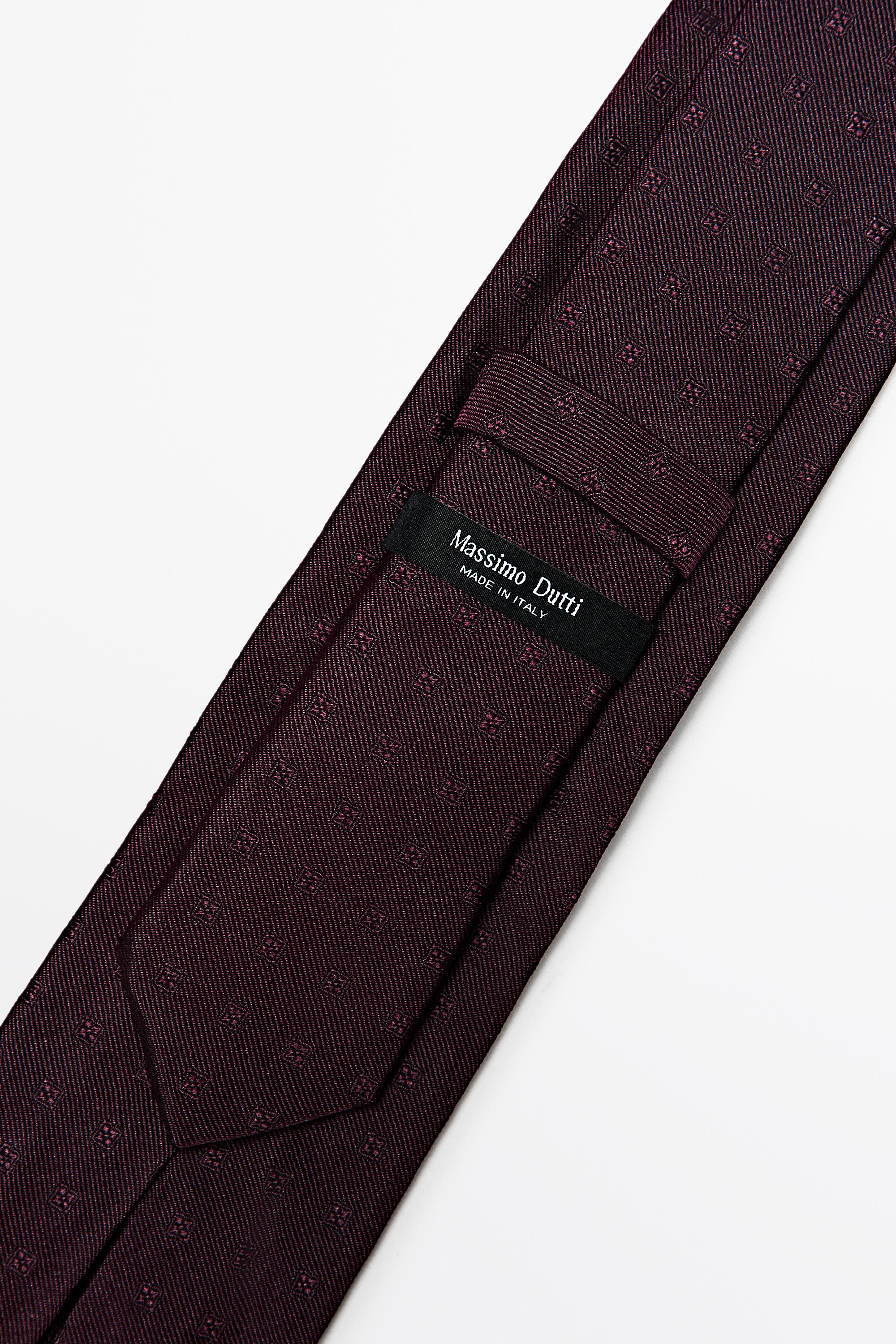 100% silk tie with embroidered detail — BURGUNDY