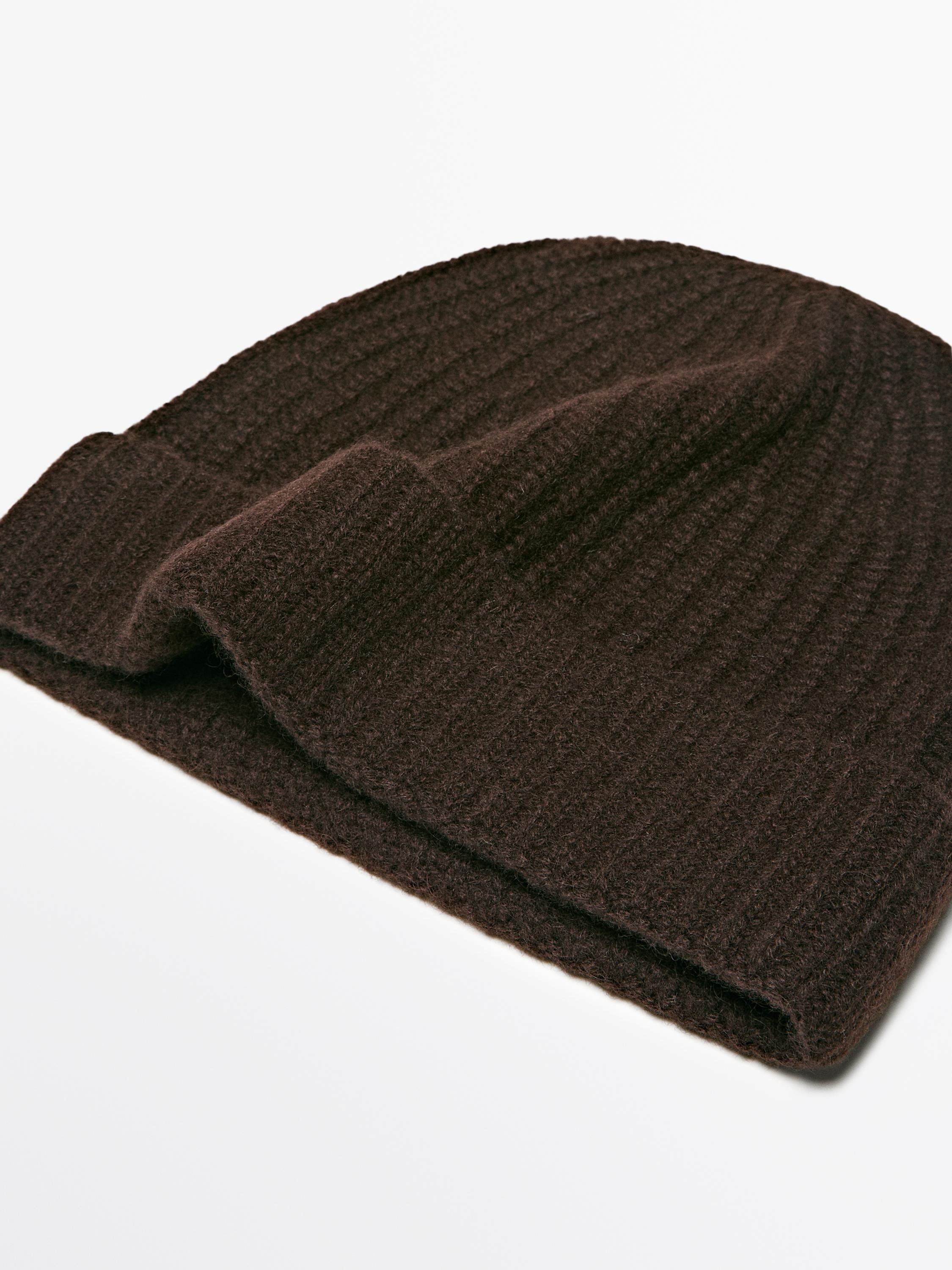 Ribbed 100% cashmere beanie