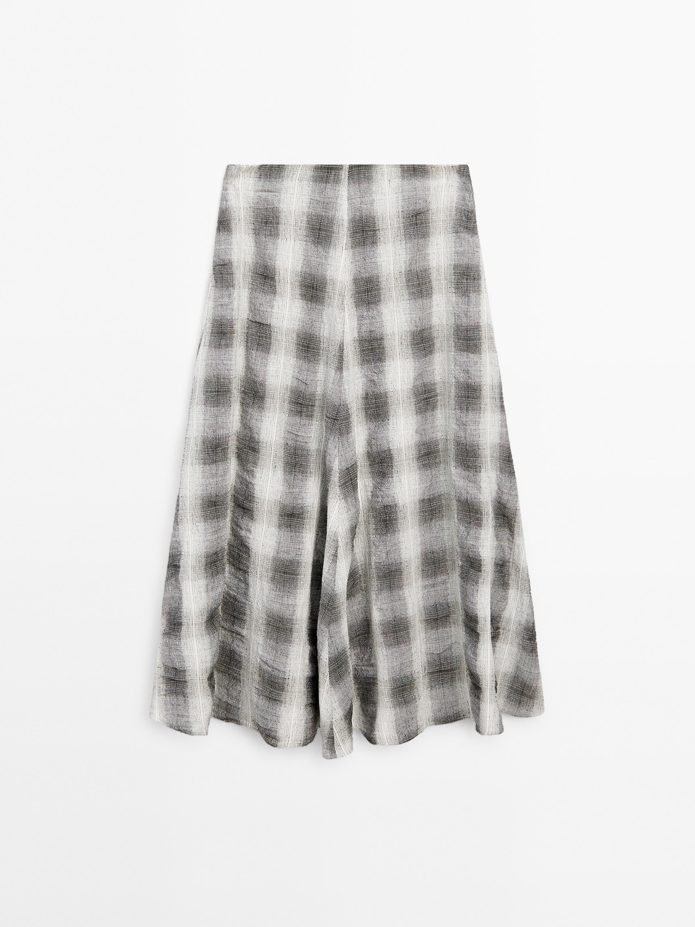 Checked long skirt