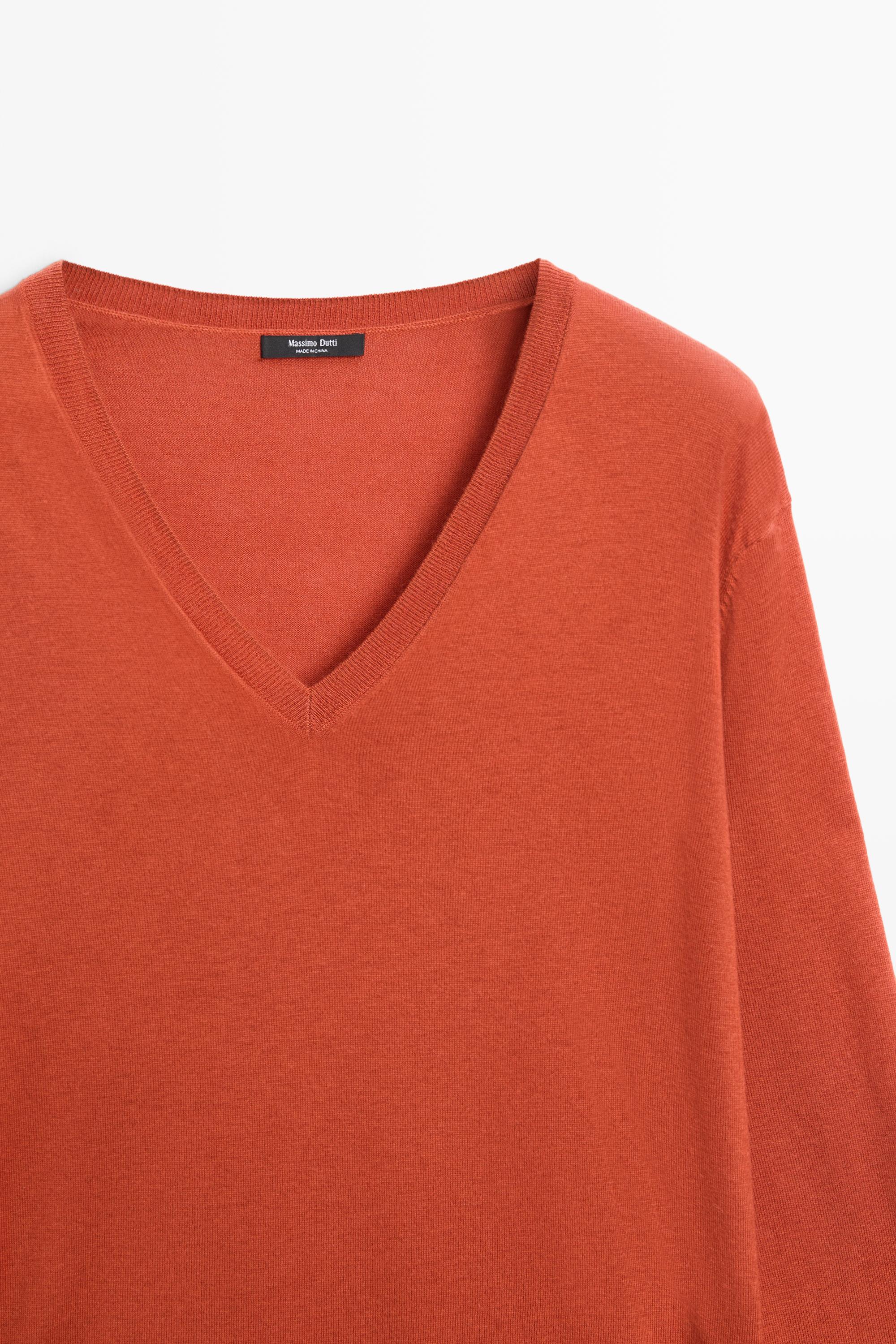 V-neck knit sweater — BURNT ORANGE