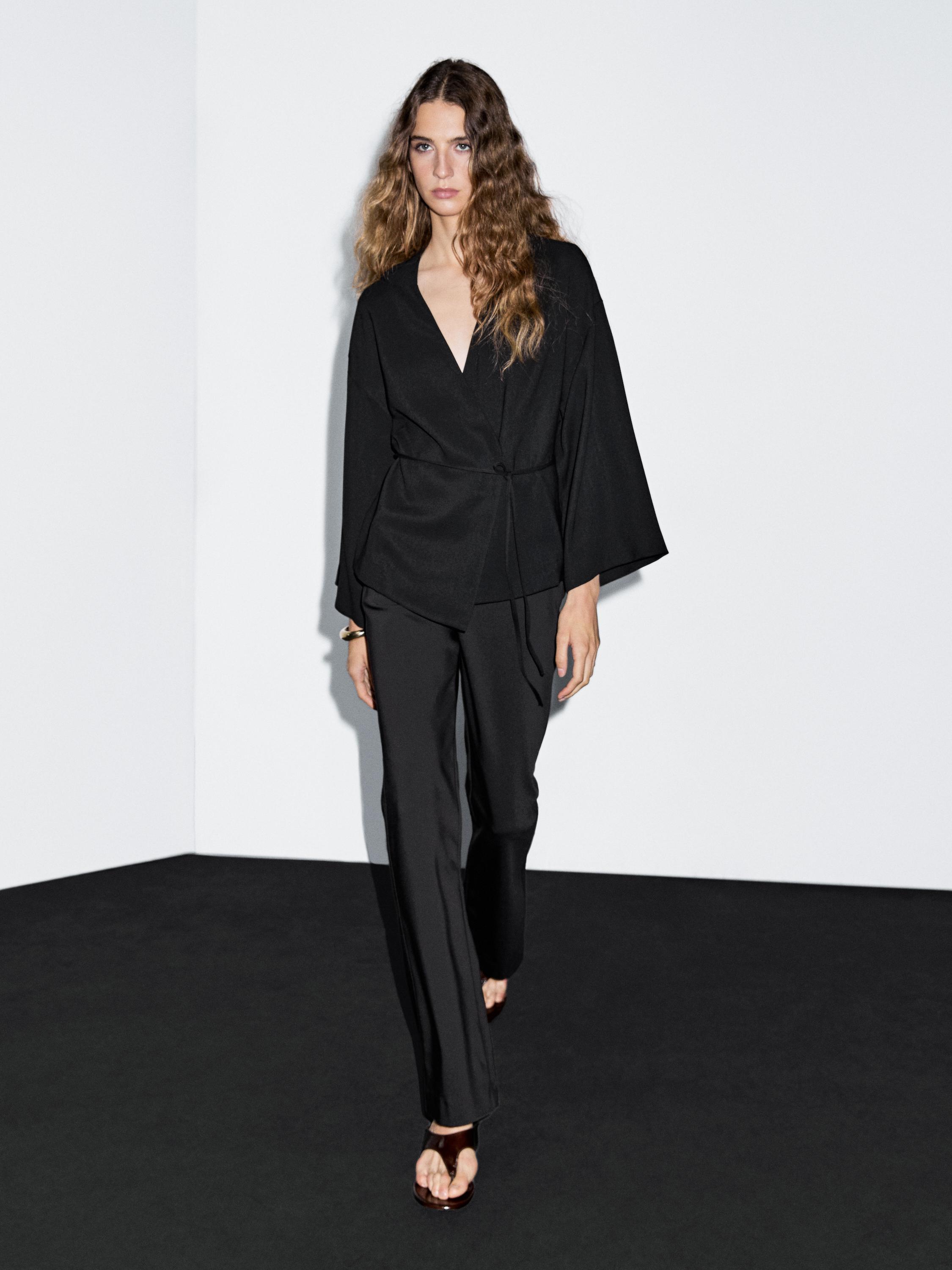 Flowing V-neck kimono