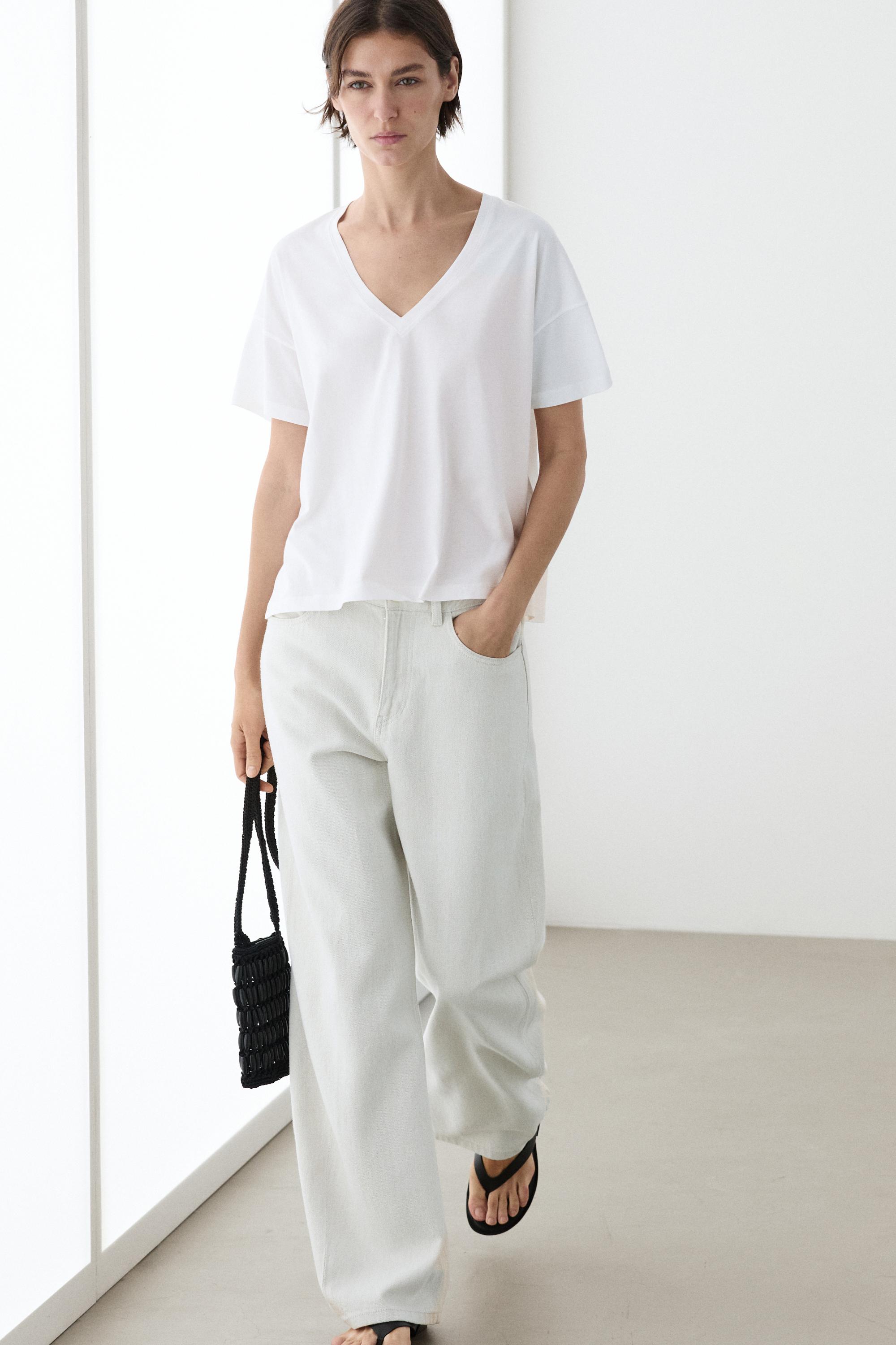 Flowing cropped fit V-neck T-shirt — WHITE