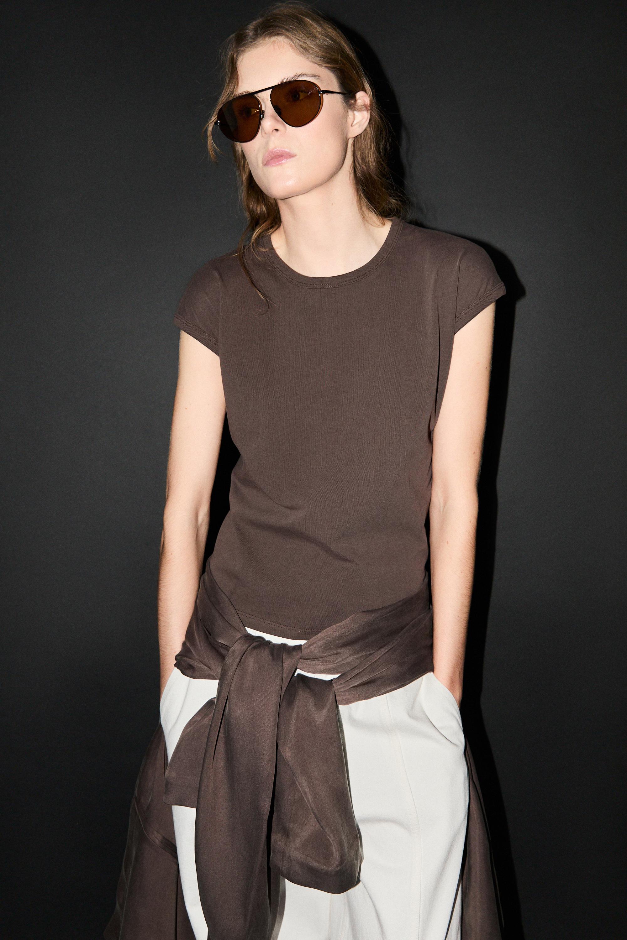 Sleeveless 100% cotton T-shirt — BROWN