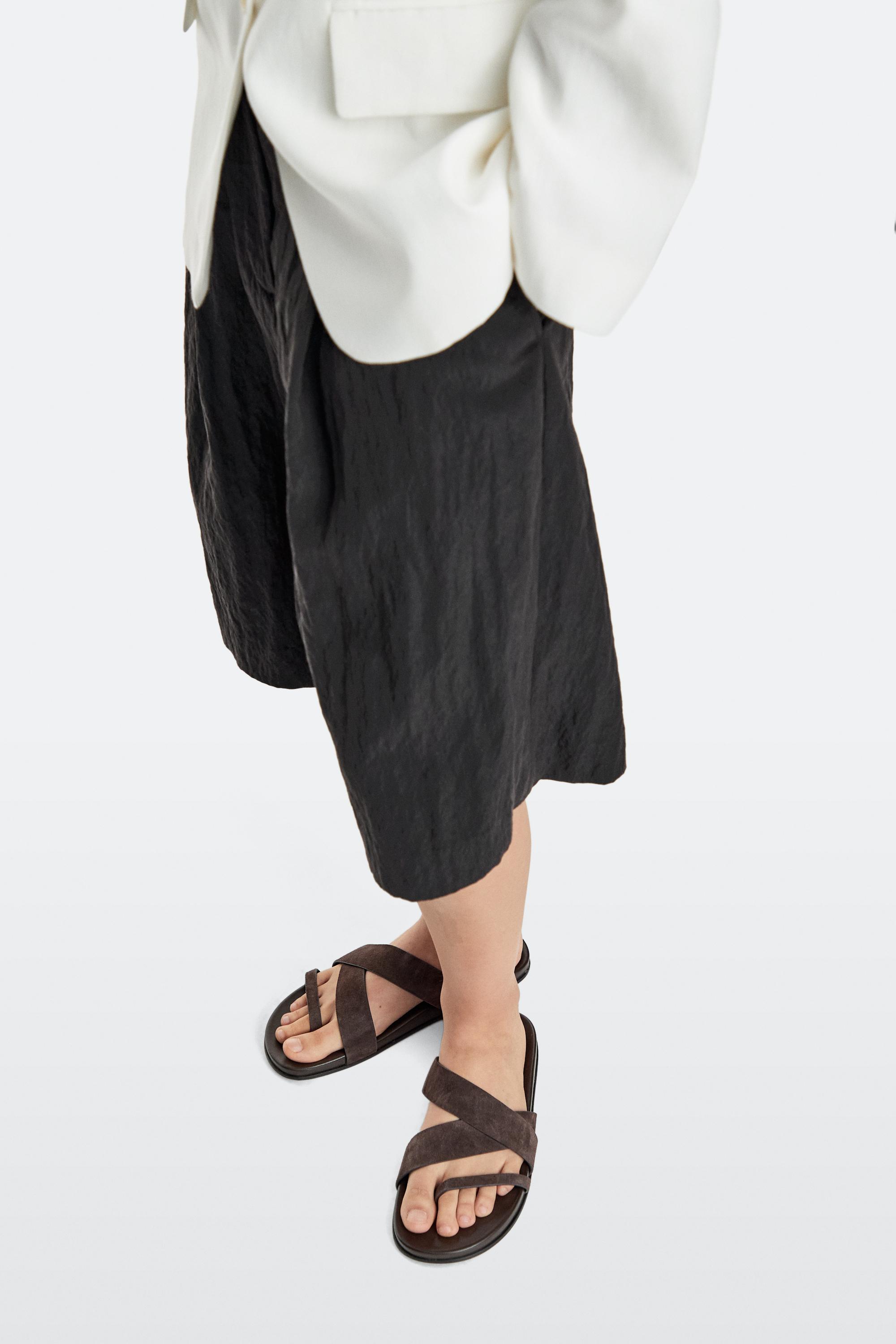 Leather strap sandals — BROWN