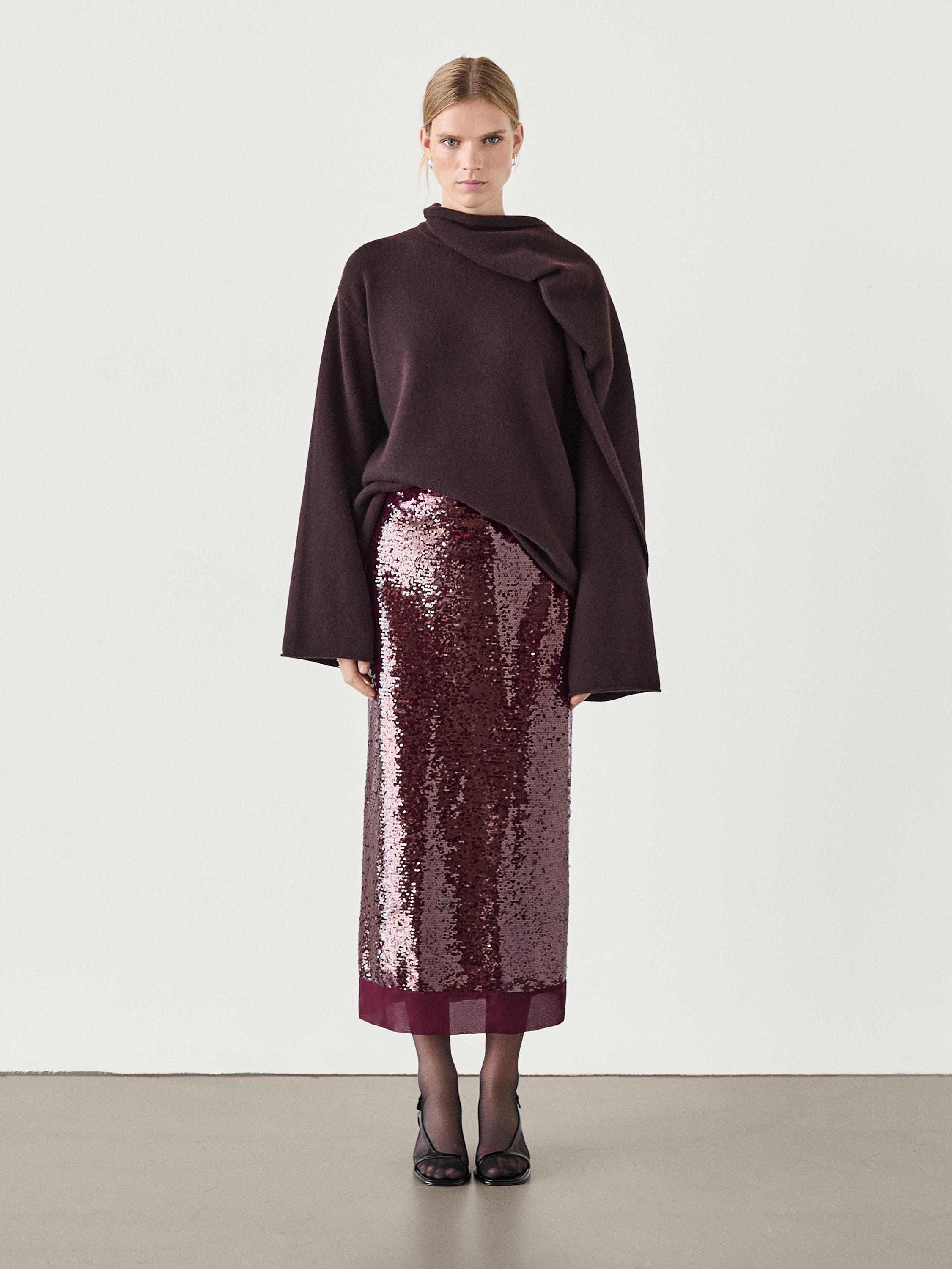 Midi skirt with sequins