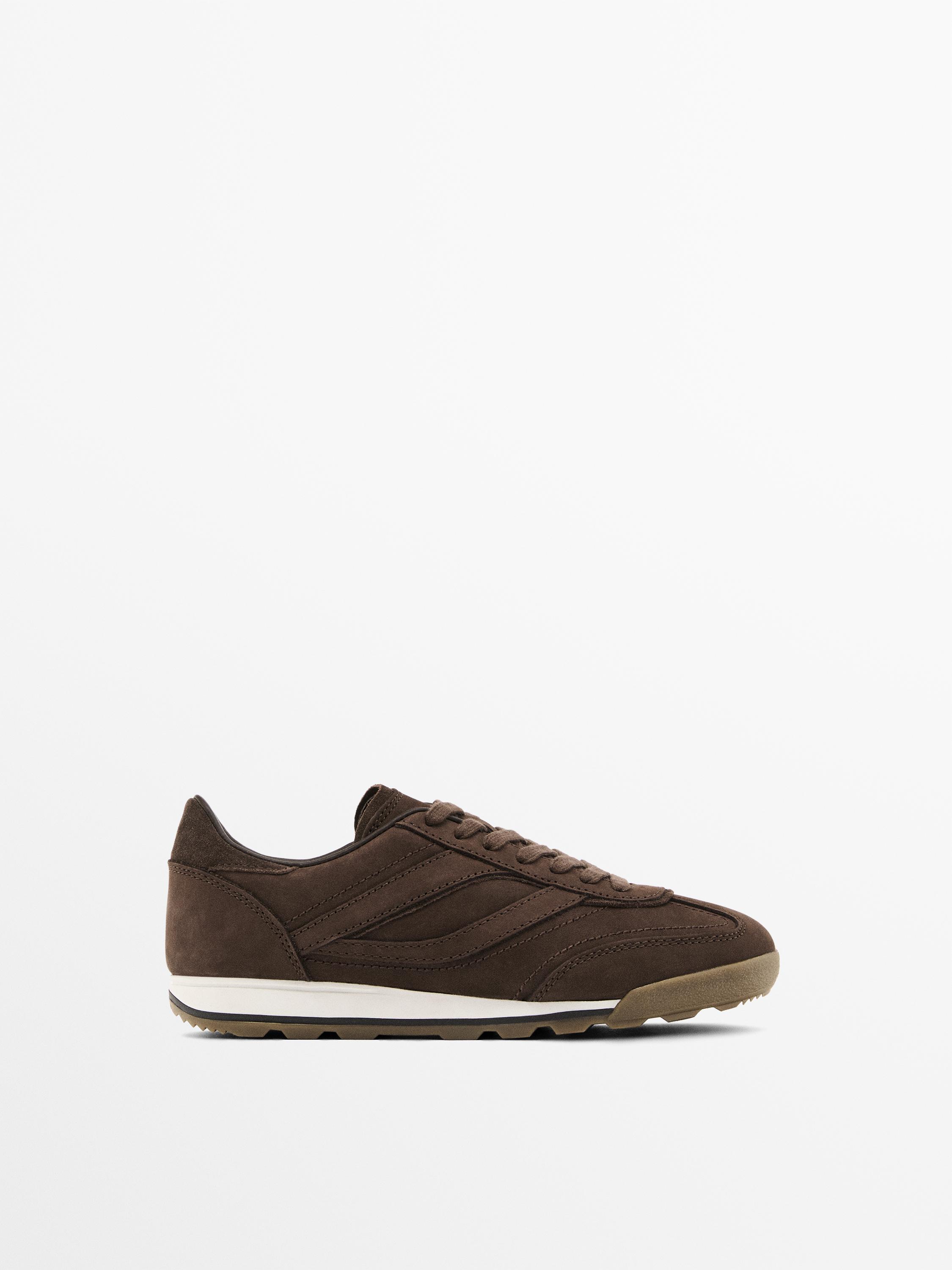 Monochrome leather trainers