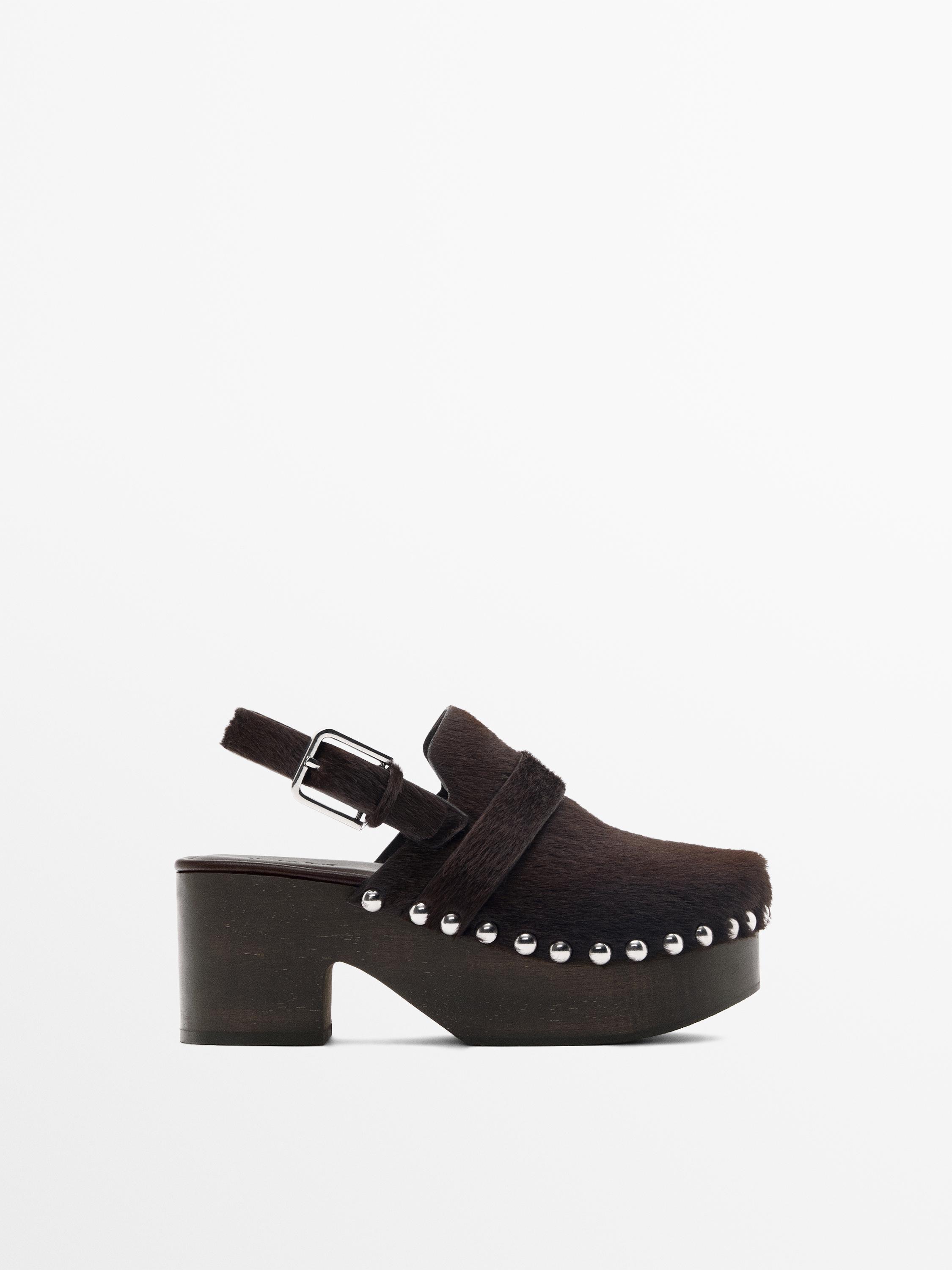 Hair on leather clogs with wooden sole — BROWN