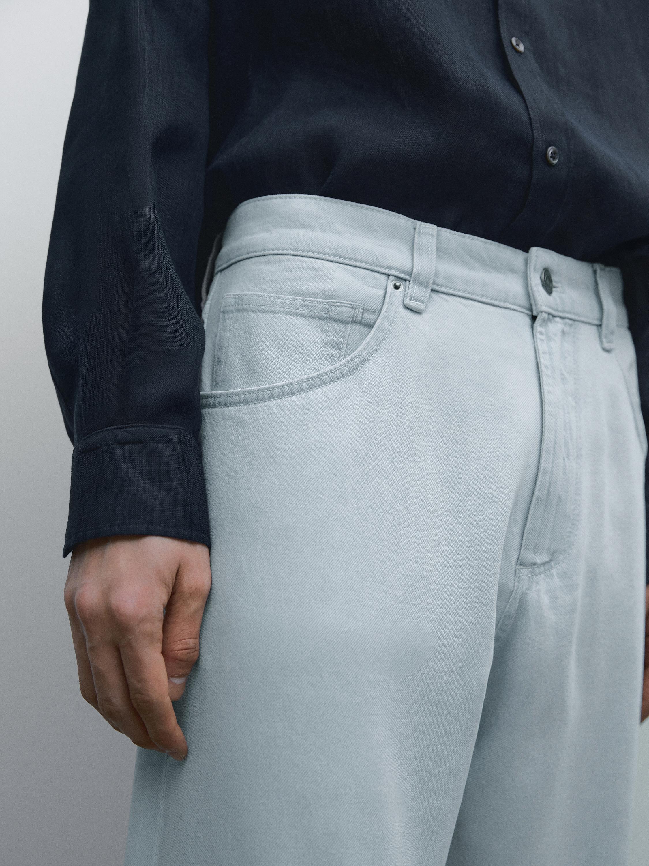 Jeansy o kroju relax fit