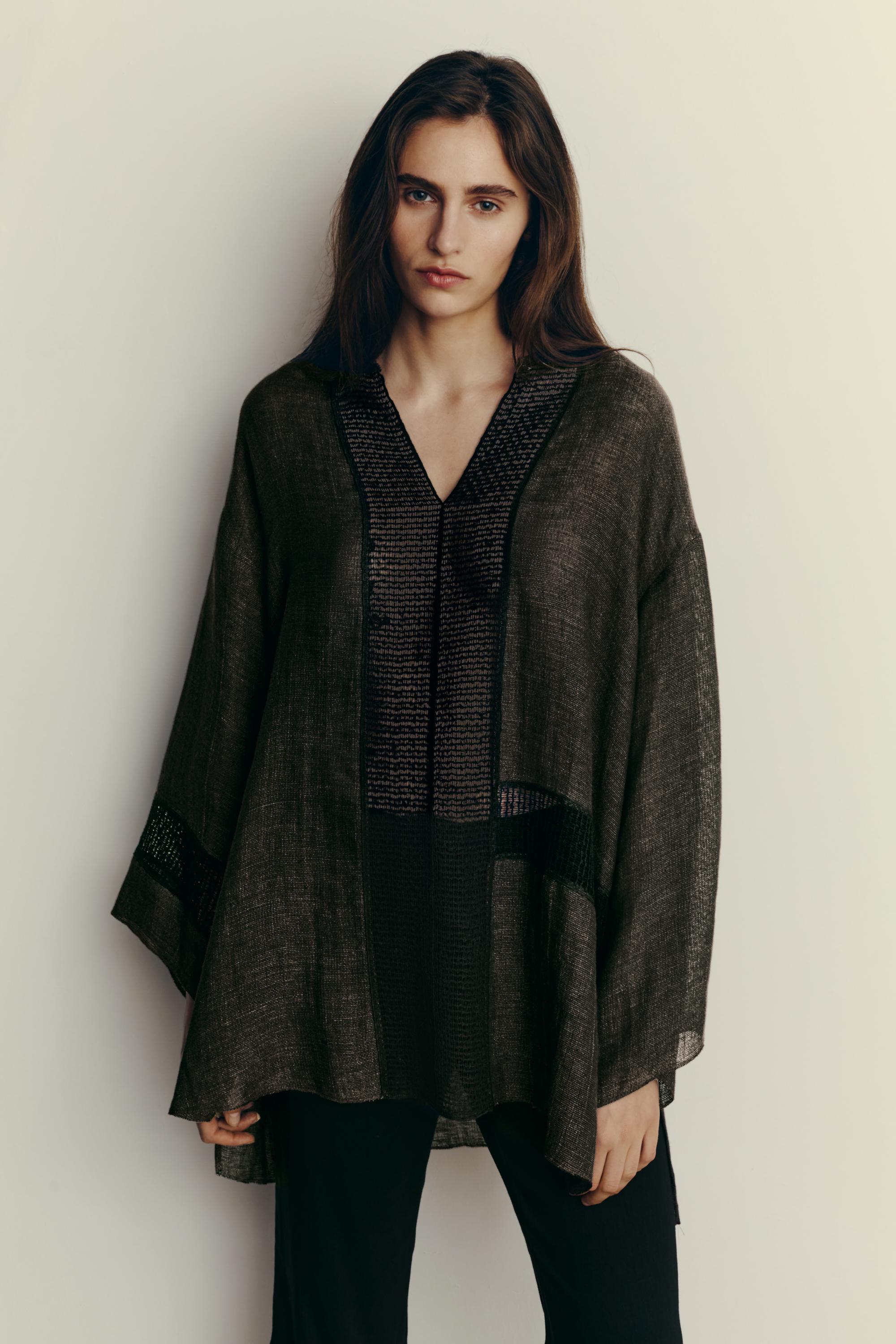 Flowing oversize linen blend blouse with lace trim — BROWN MARL