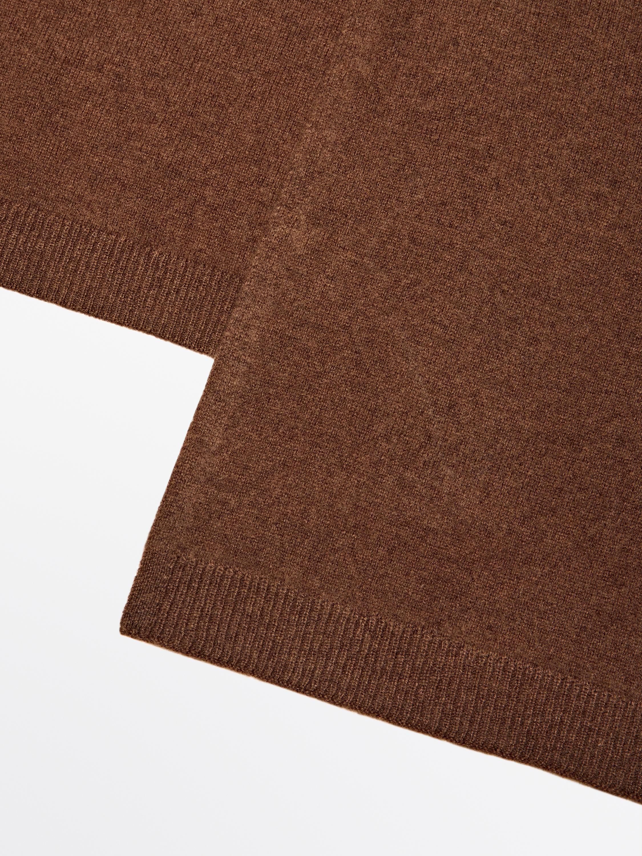 Fine wool blend scarf