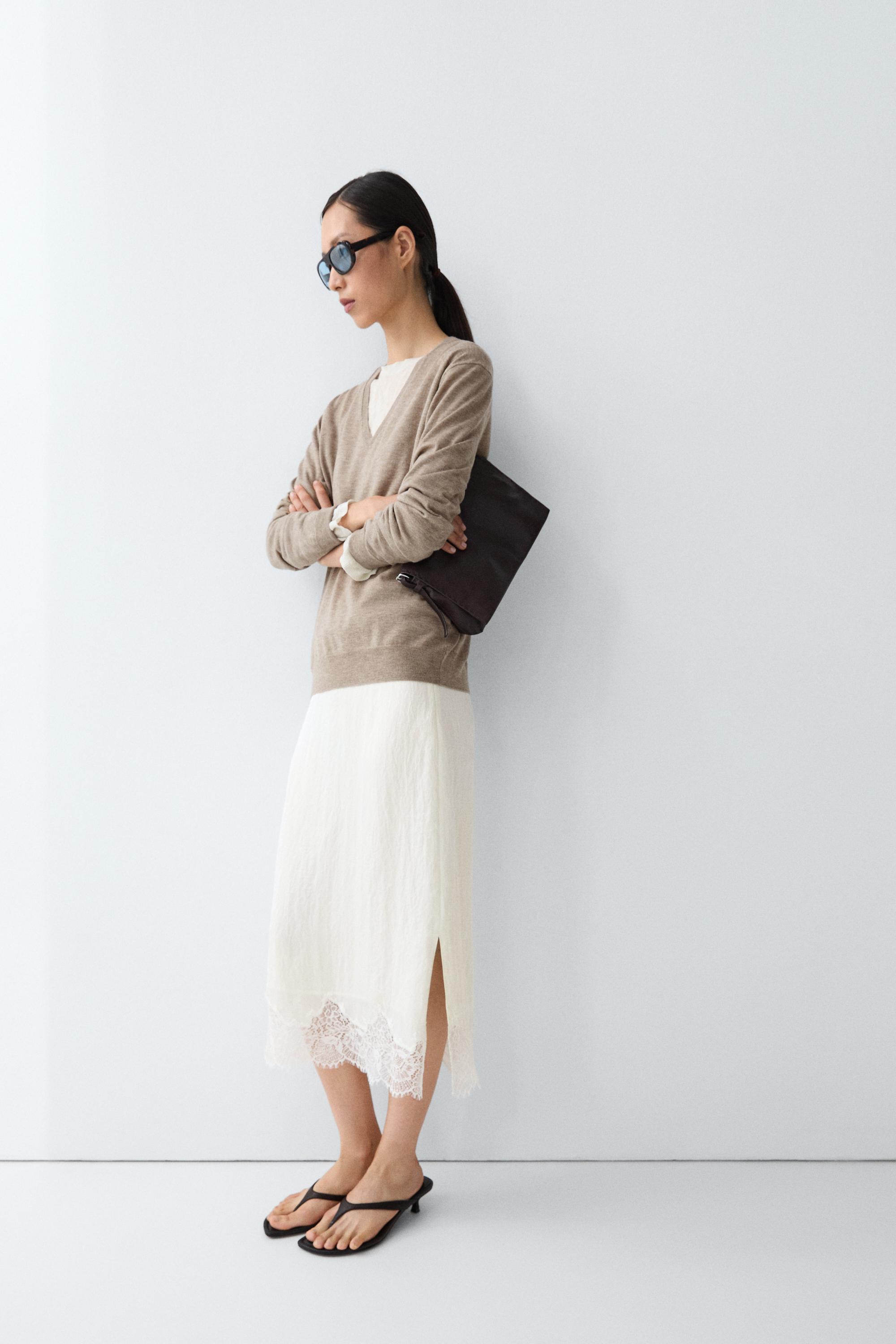 V-neck knit sweater — MINK