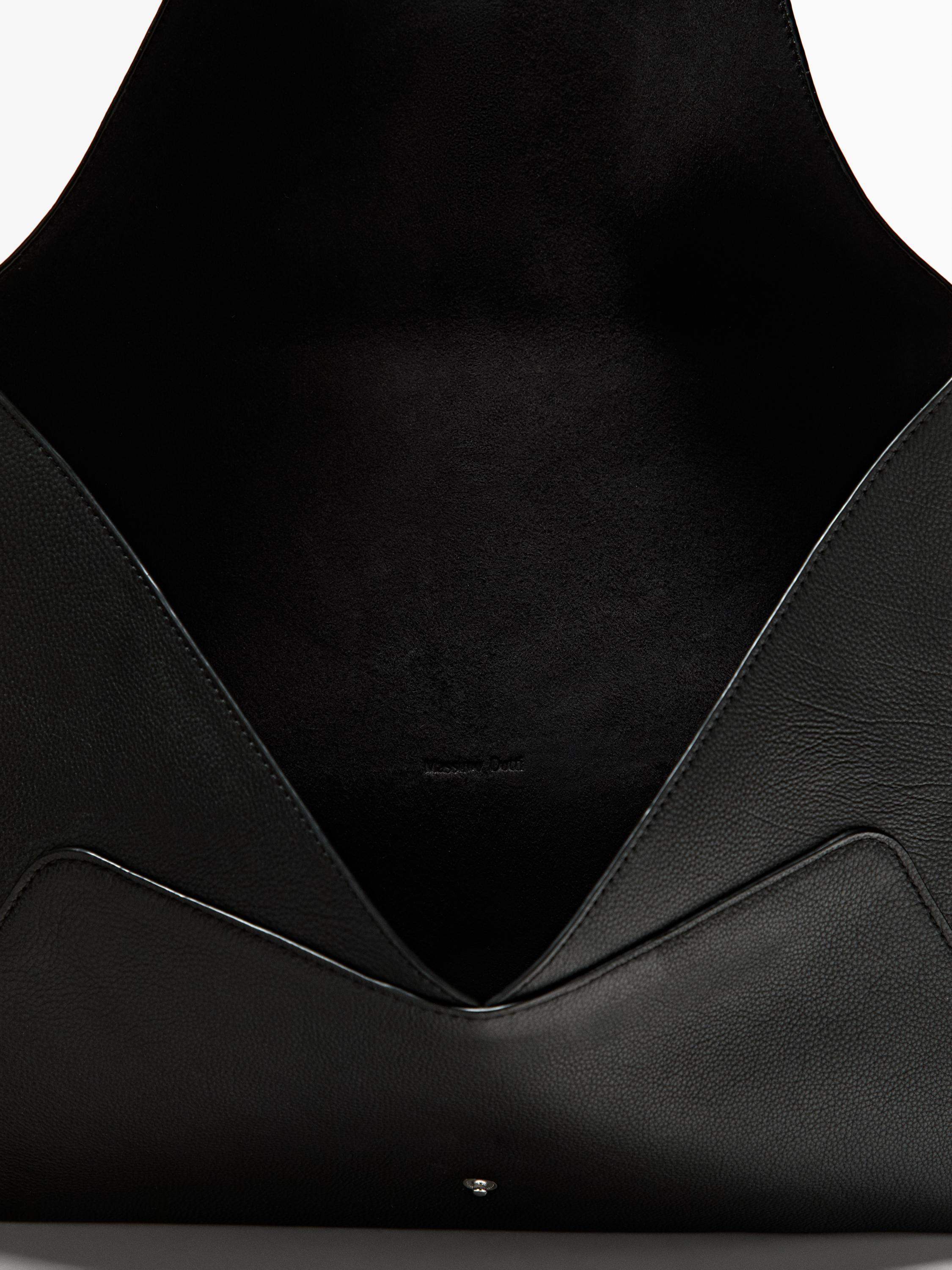 Laptophoes van runderleer met nappa afwerking