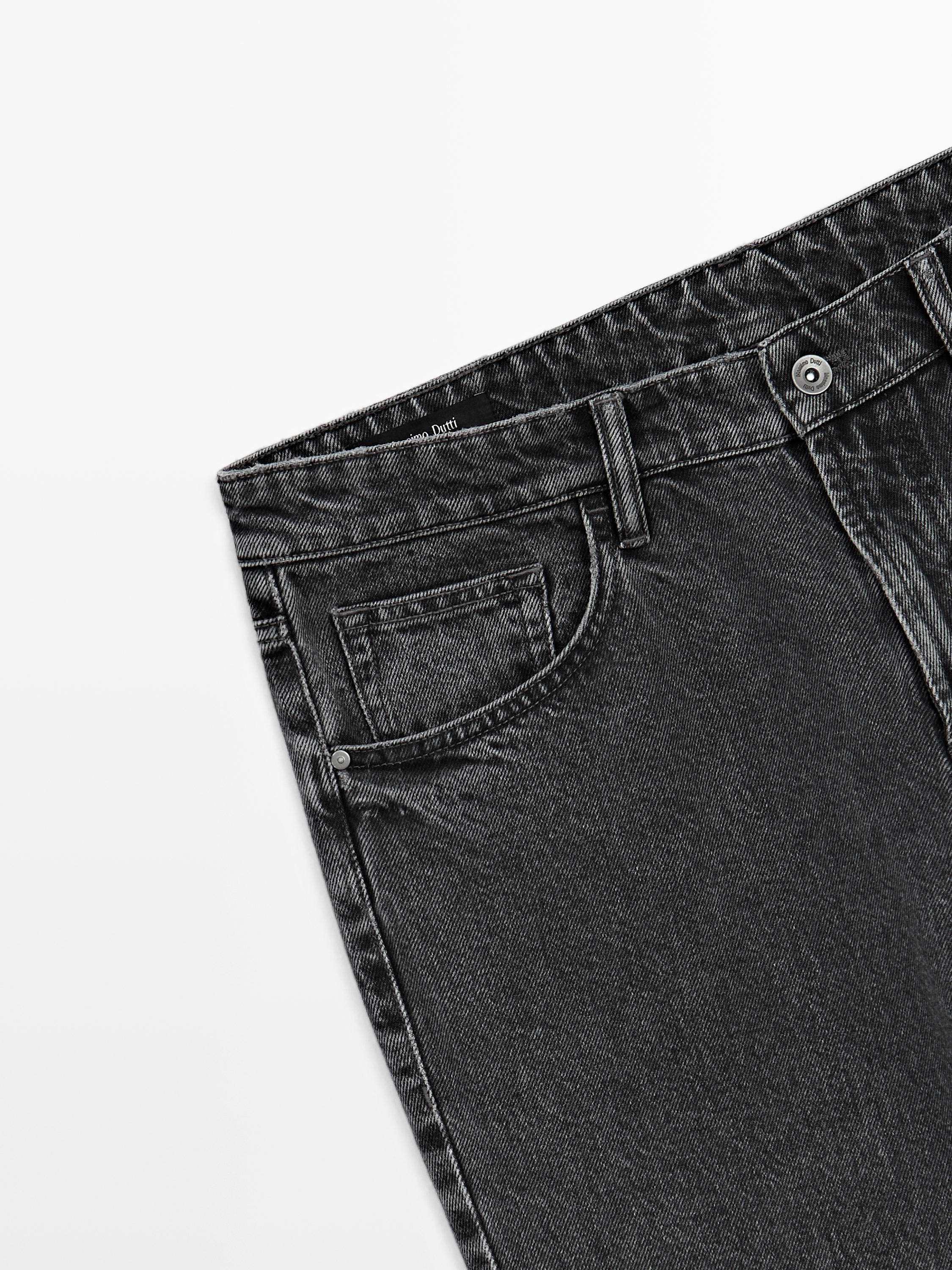 Tapered fit jeans