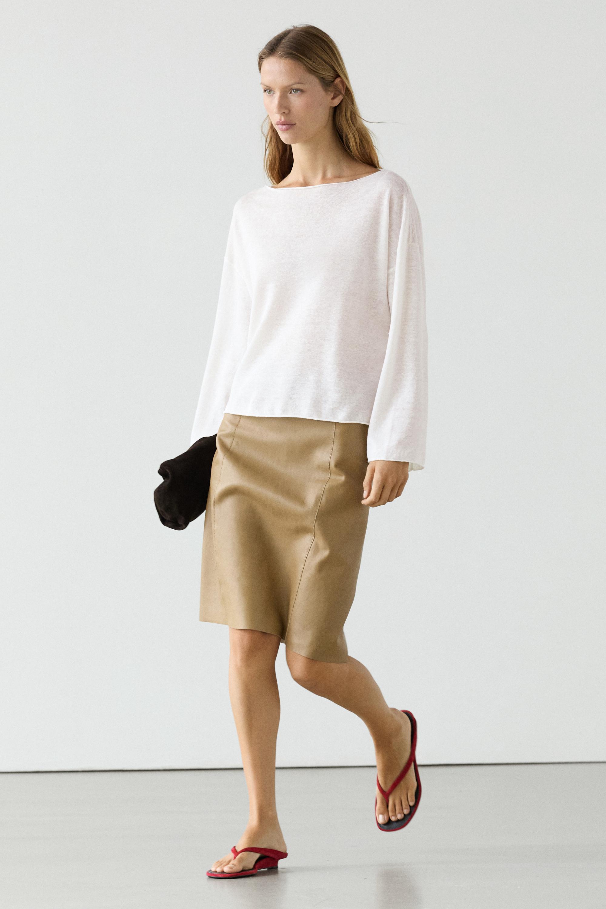 Dzianinowy sweter z lnu z dekoltem łódką