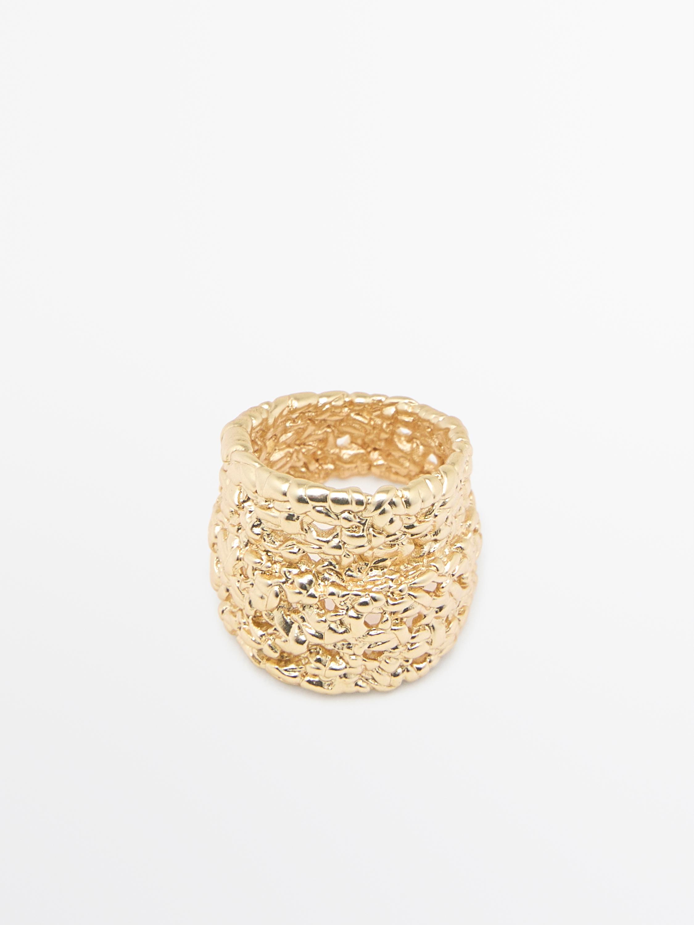 Braided texture ring