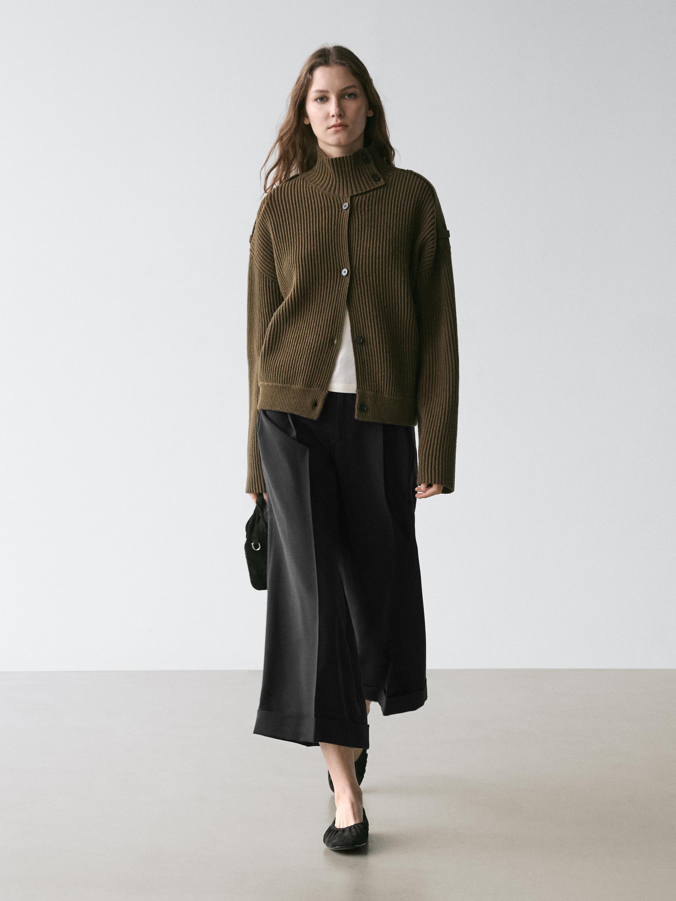 Flowing trousers with darts — BLACK
