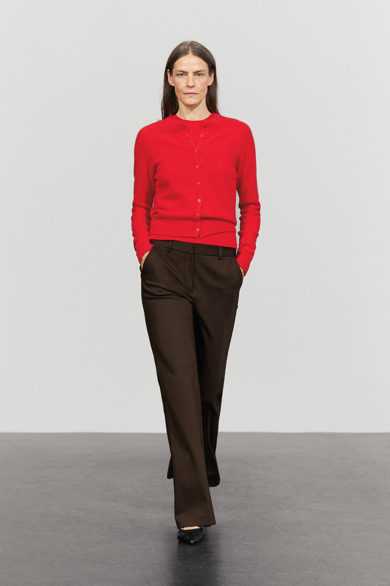 100% cashmere cropped knit cardigan — RED