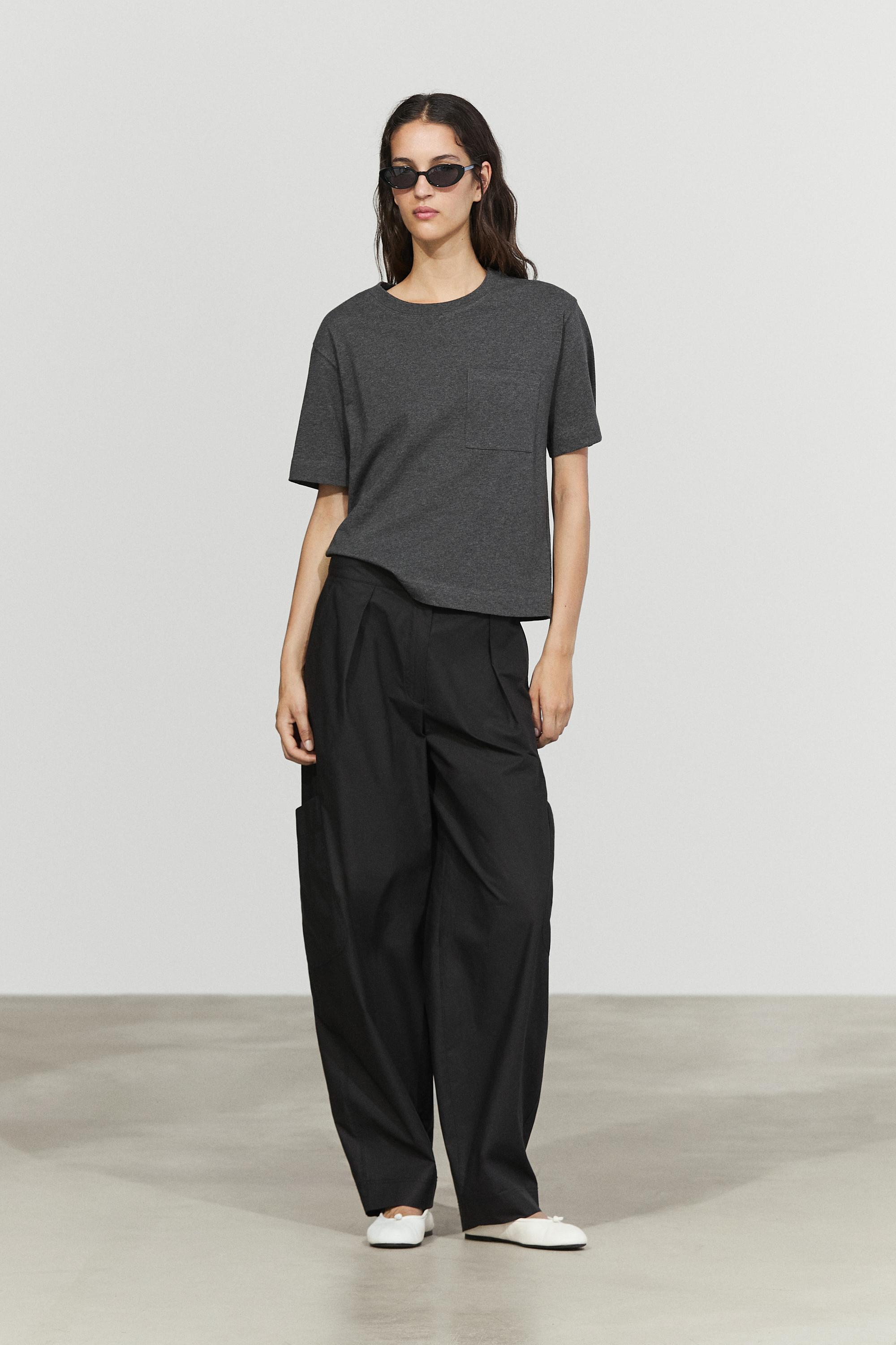Barrel fit cargo pants — BLACK