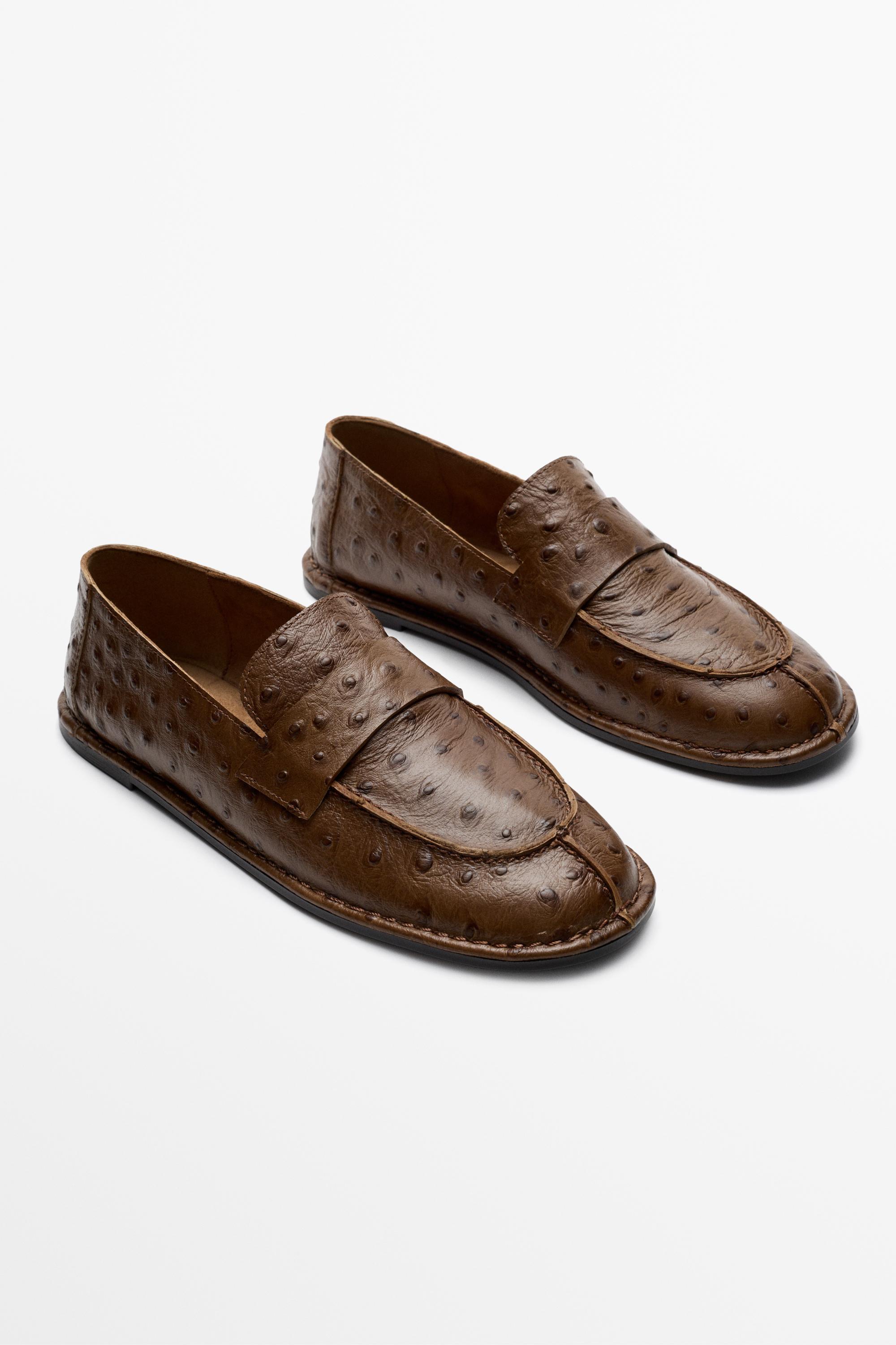 Mocasín piel grabada