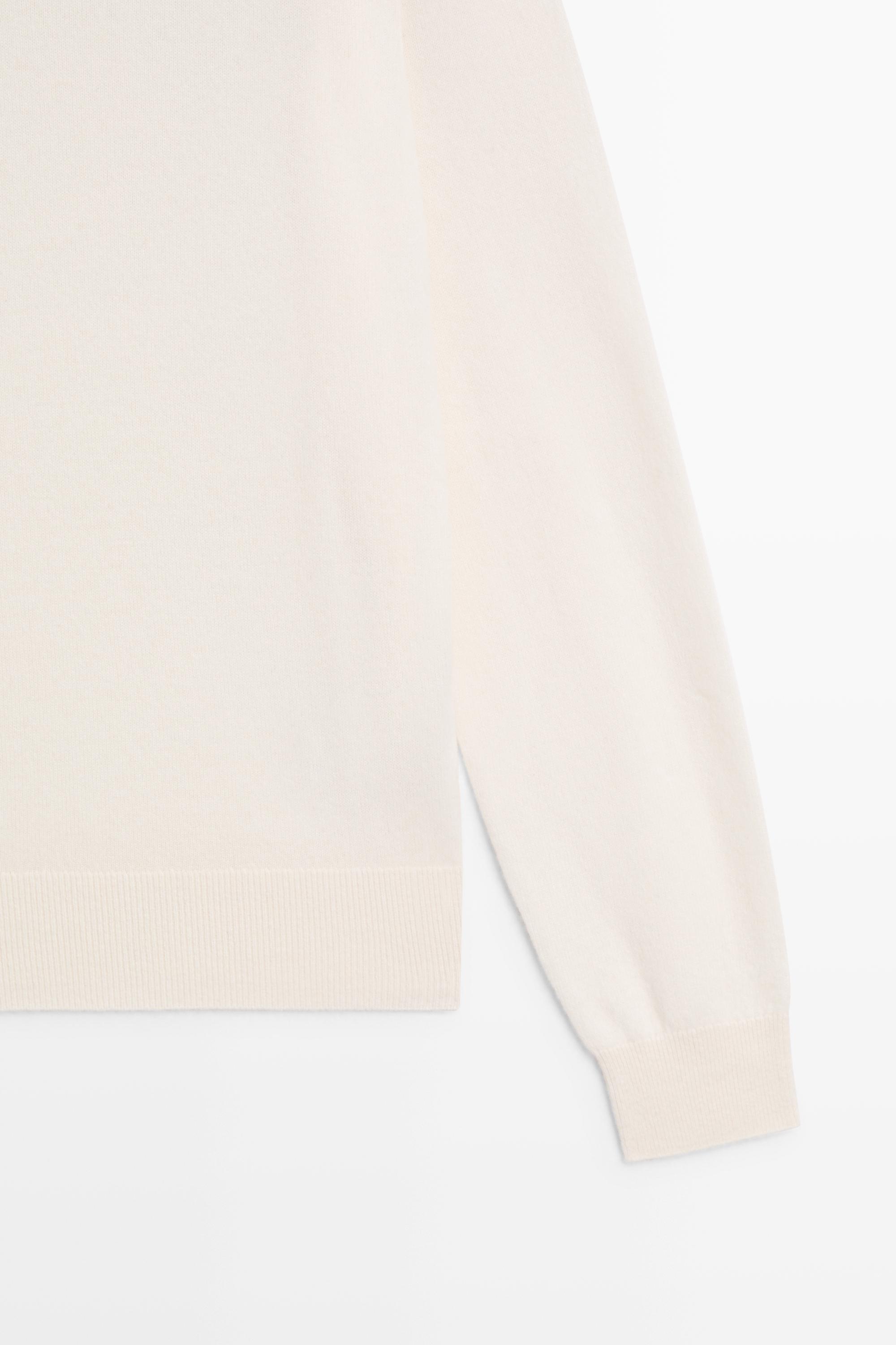 100% cashmere knit sweater — CREAM