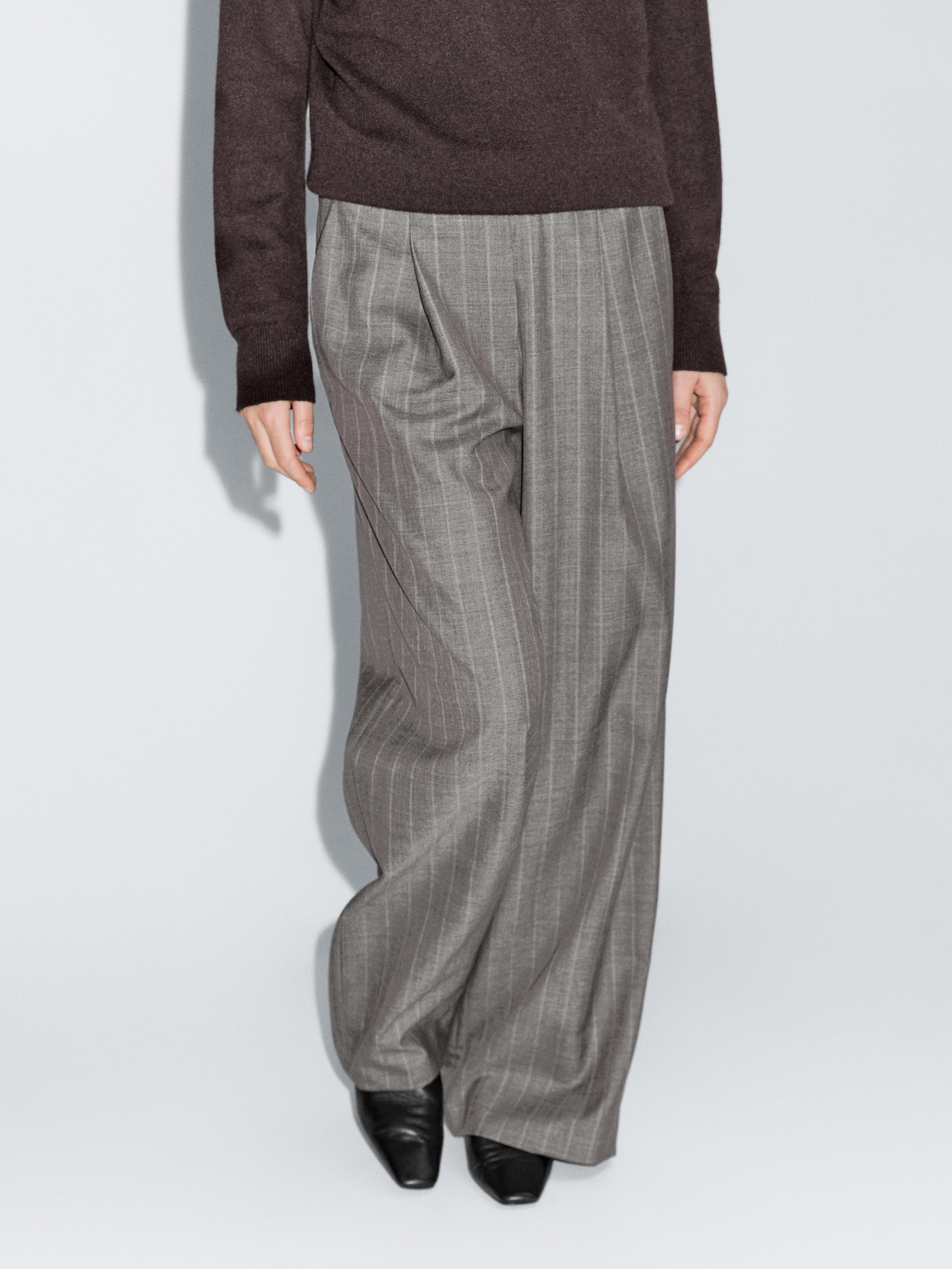 Spodnie w prążki ze 100% wełny