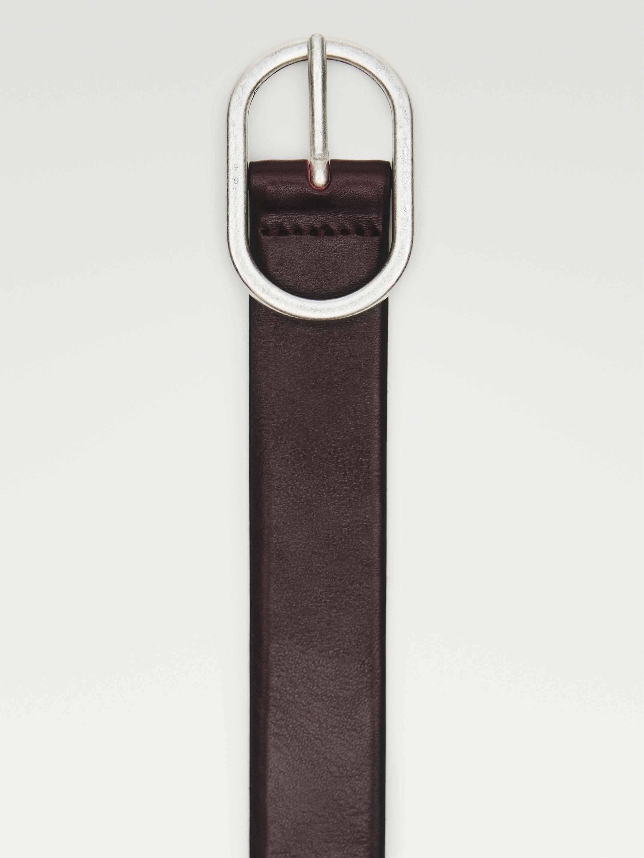 Cinturón hebilla ovalada piel napa