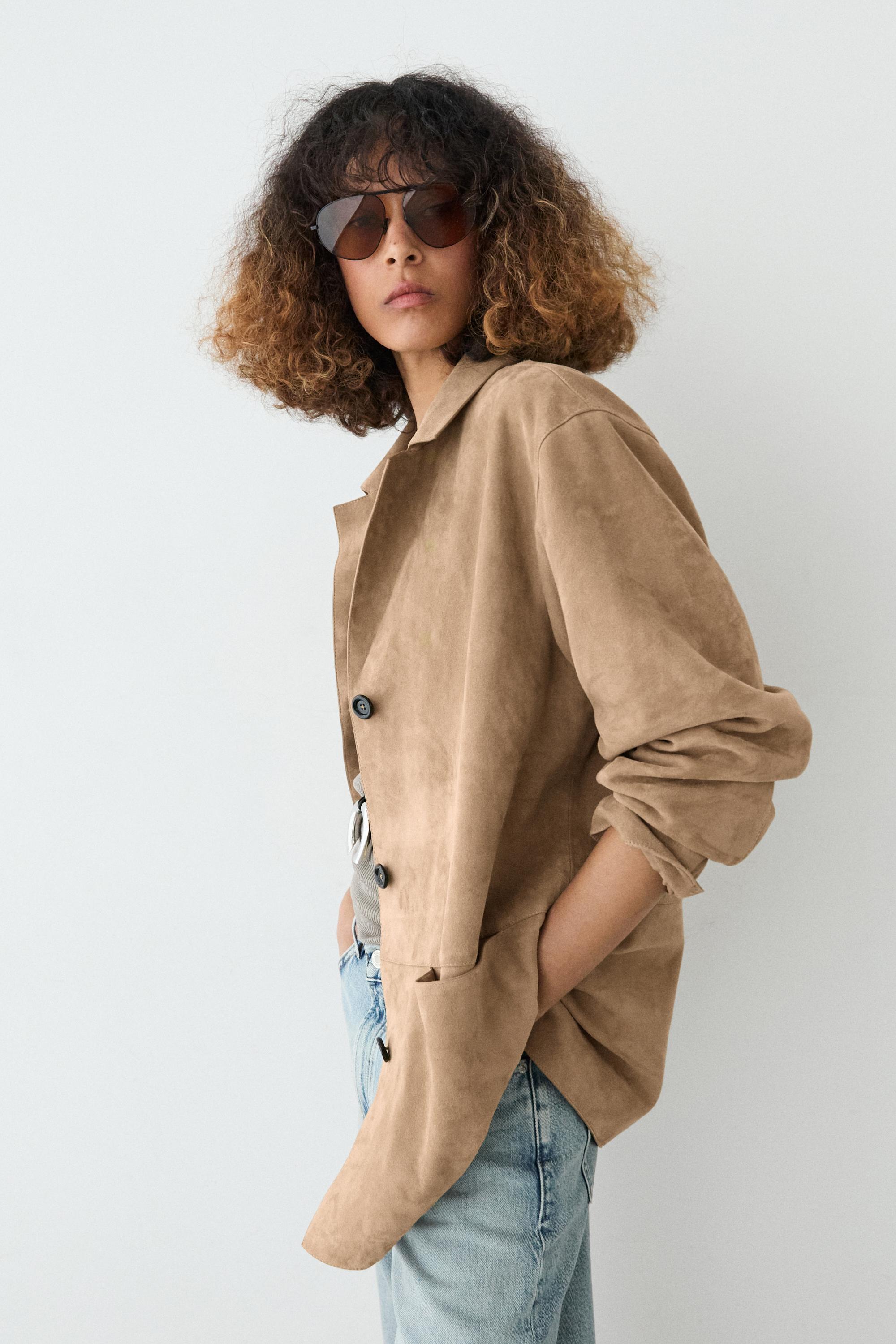 100% suede leather blazer with pocket details — SAND