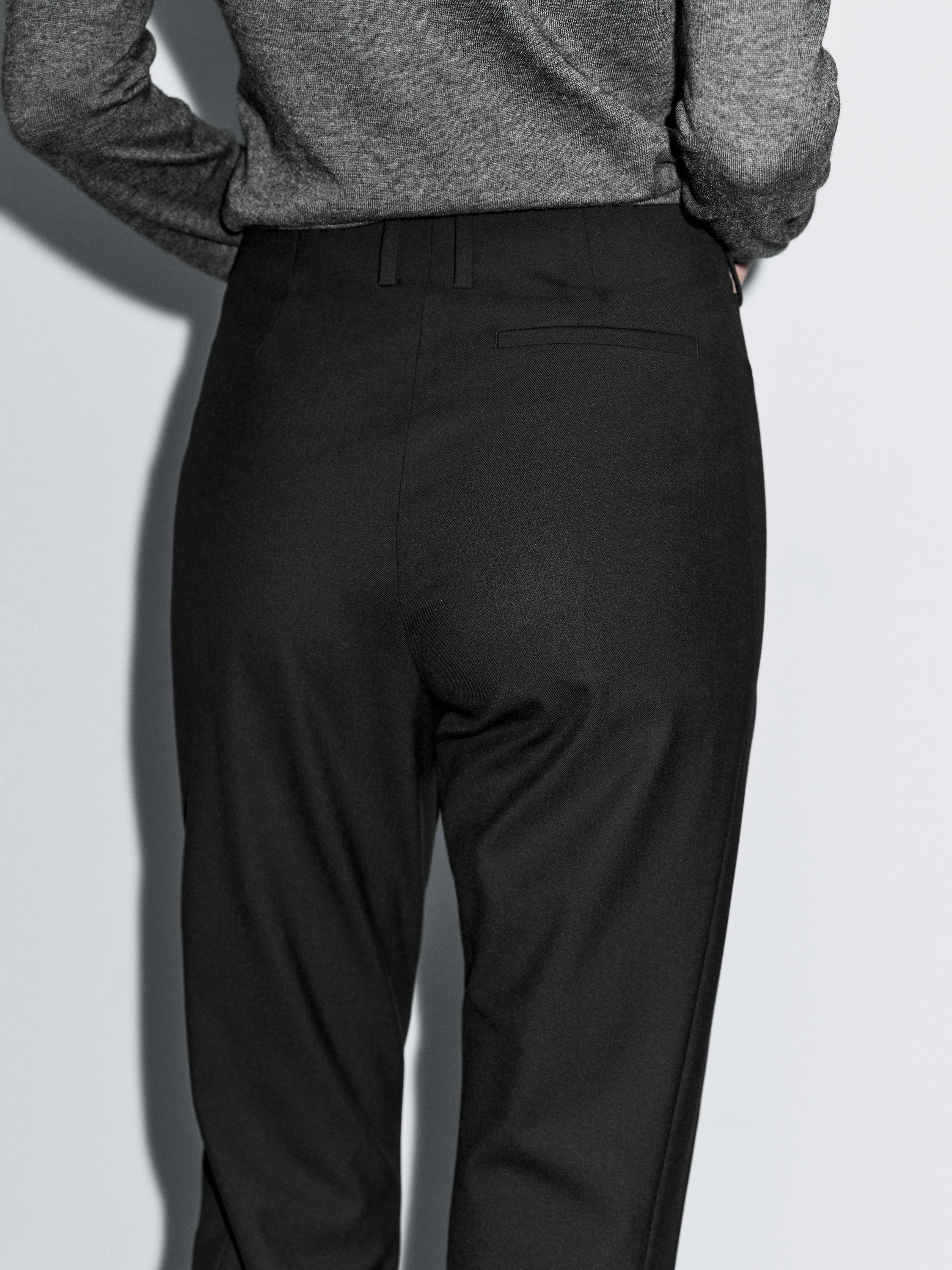 Celana panjang model berkibar