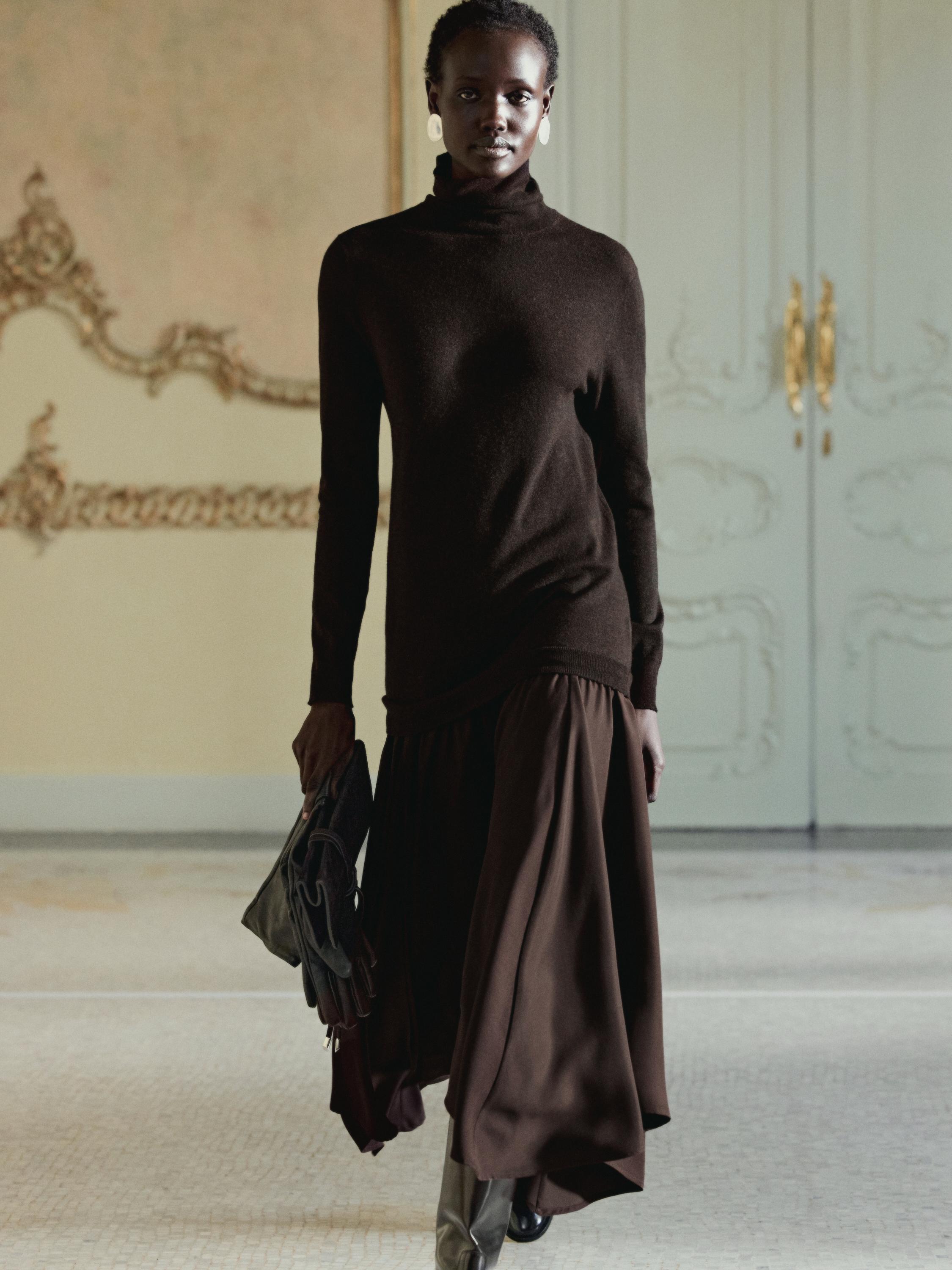 Wool blend knit dress with contrast detail — Chocolate