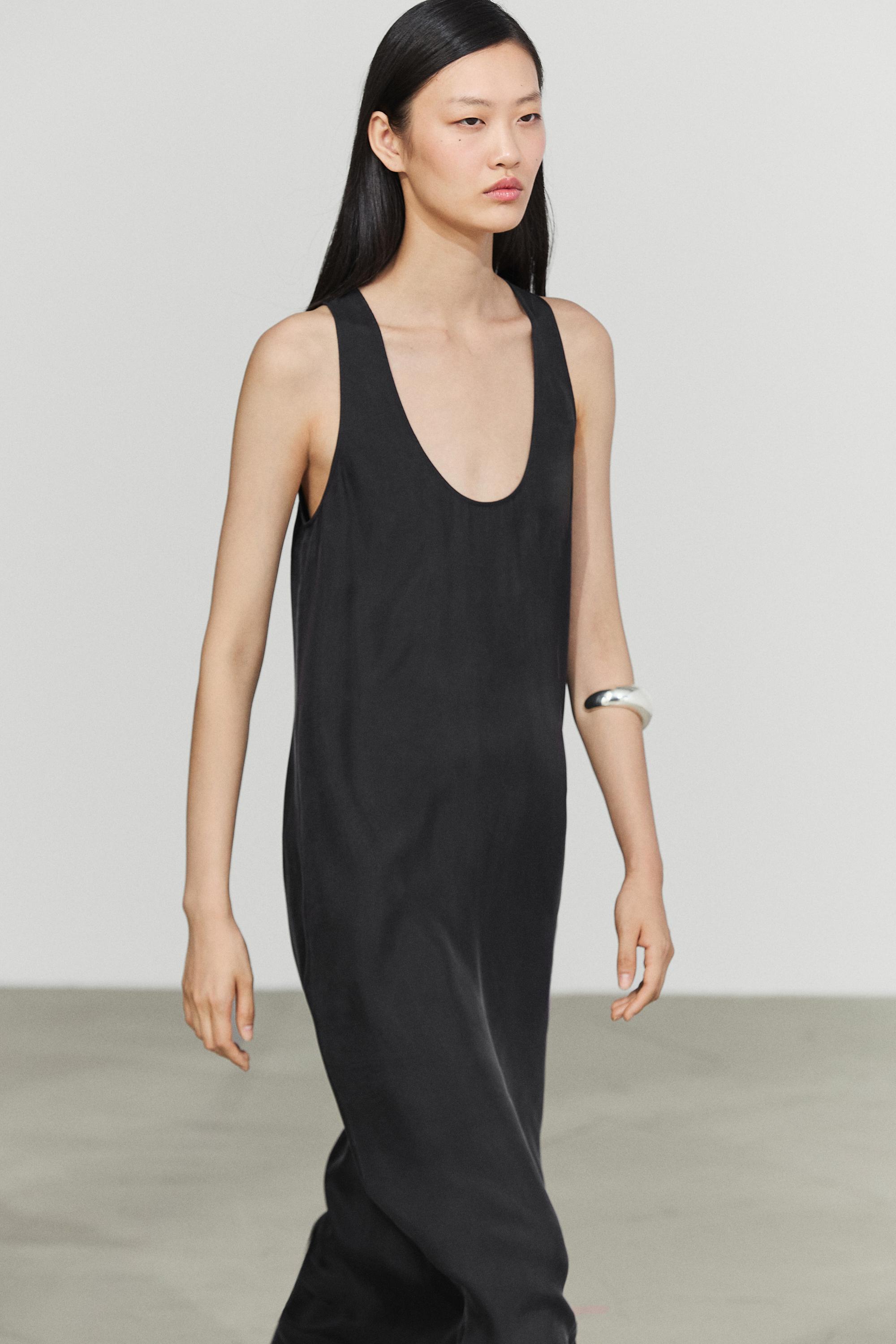 Flowing midi dress with round neckline