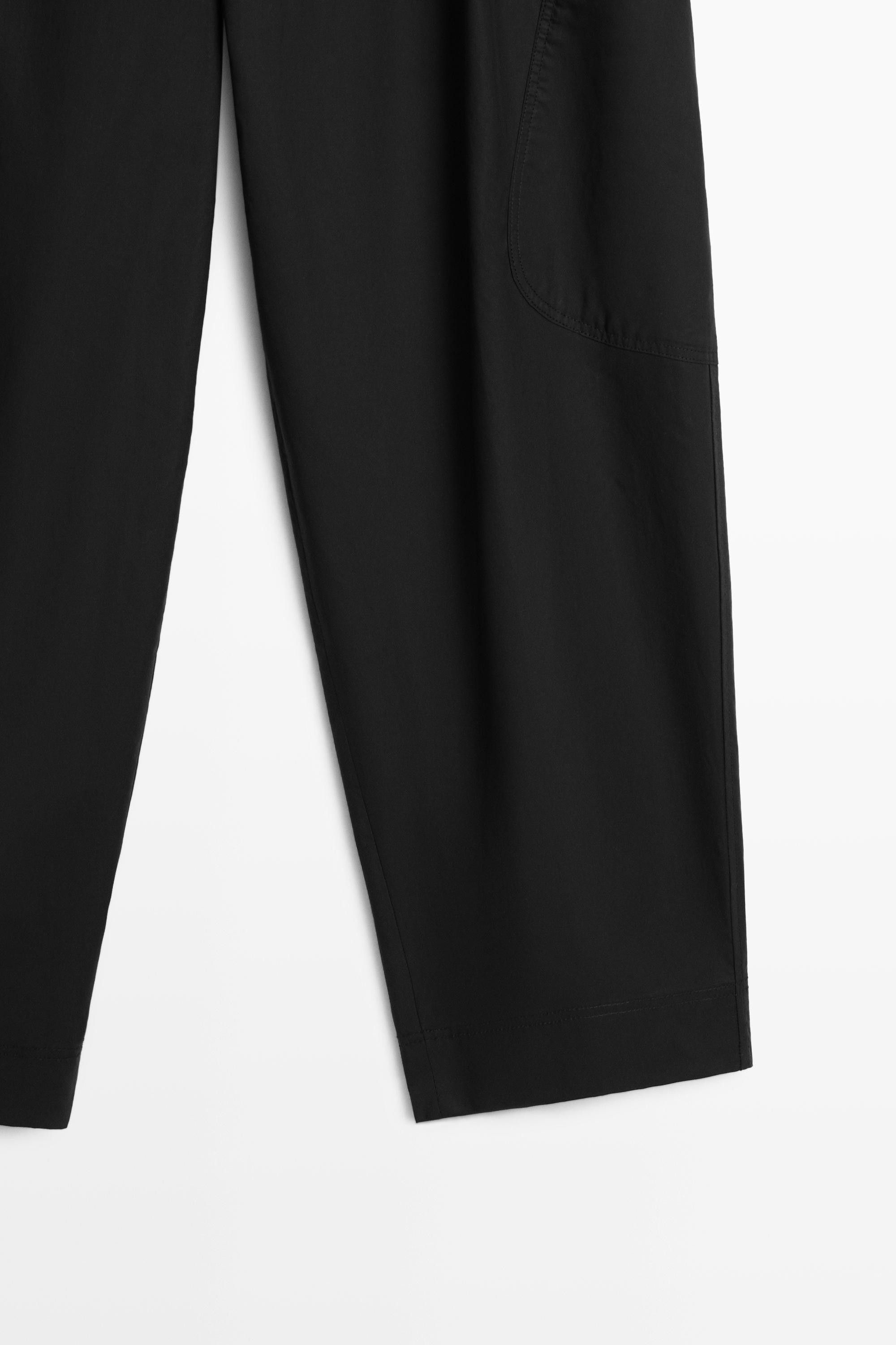 Barrel fit cargo pants — BLACK