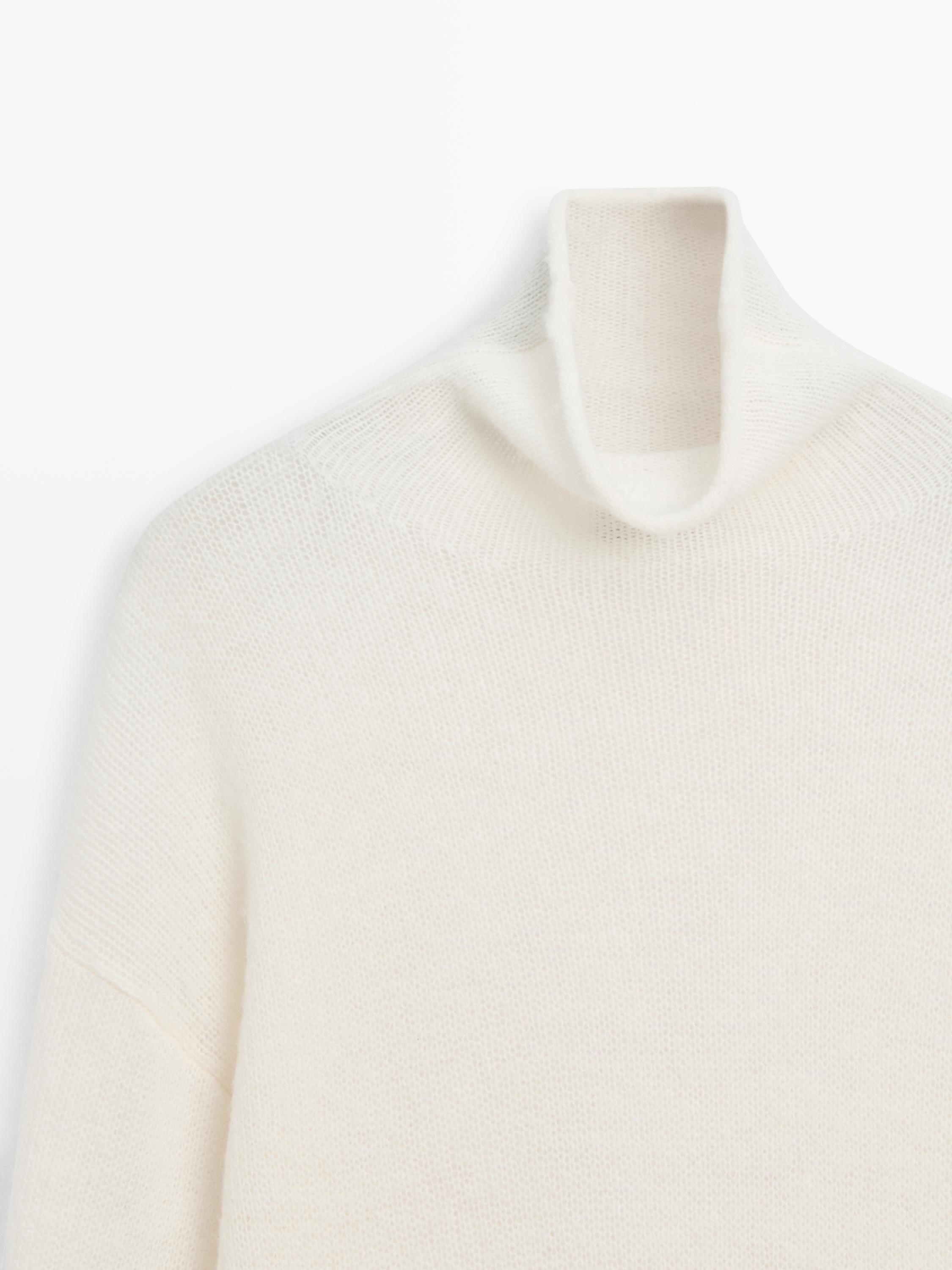 100% wool high neck knit sweater — Off white