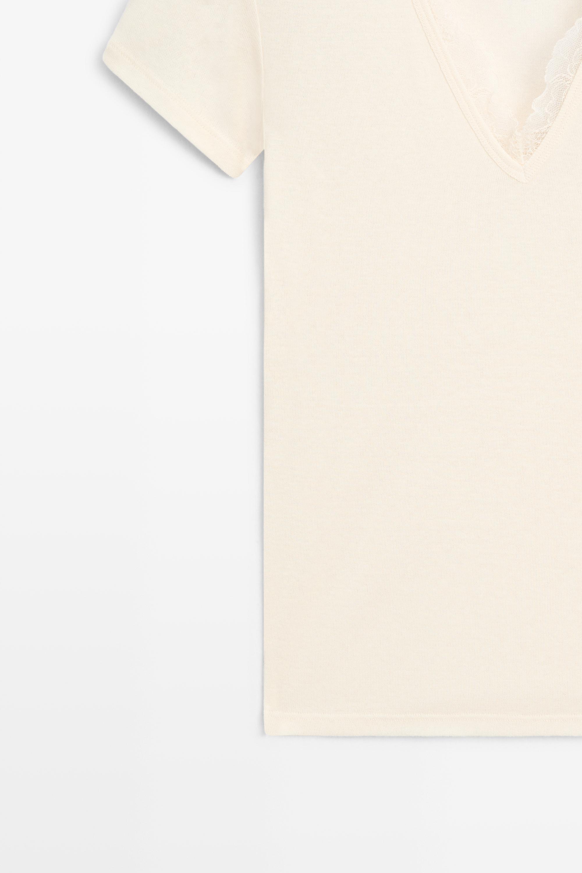 Lace-detail V-neck T-shirt — CREAM