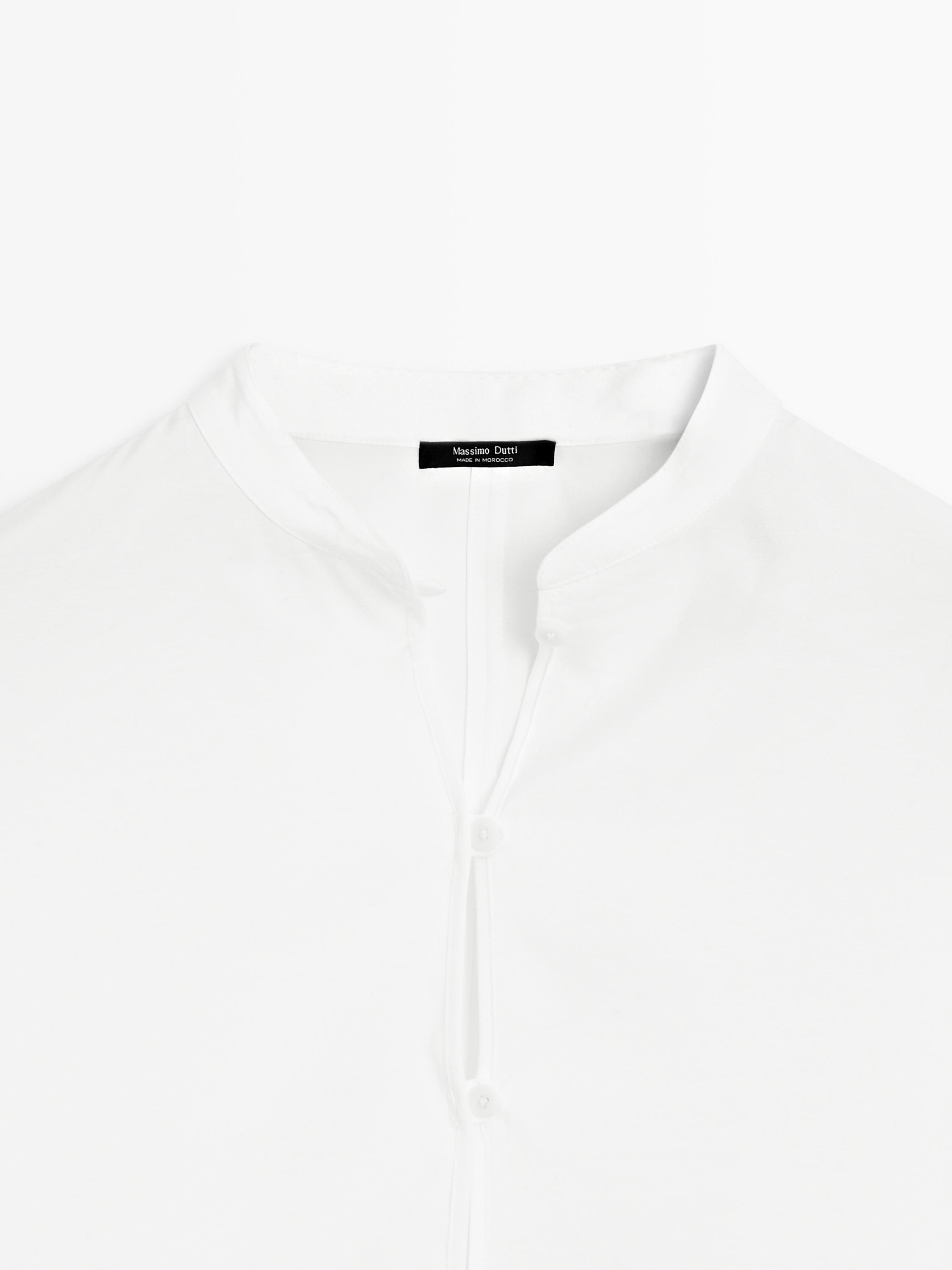 Stand collar shirt with front seam