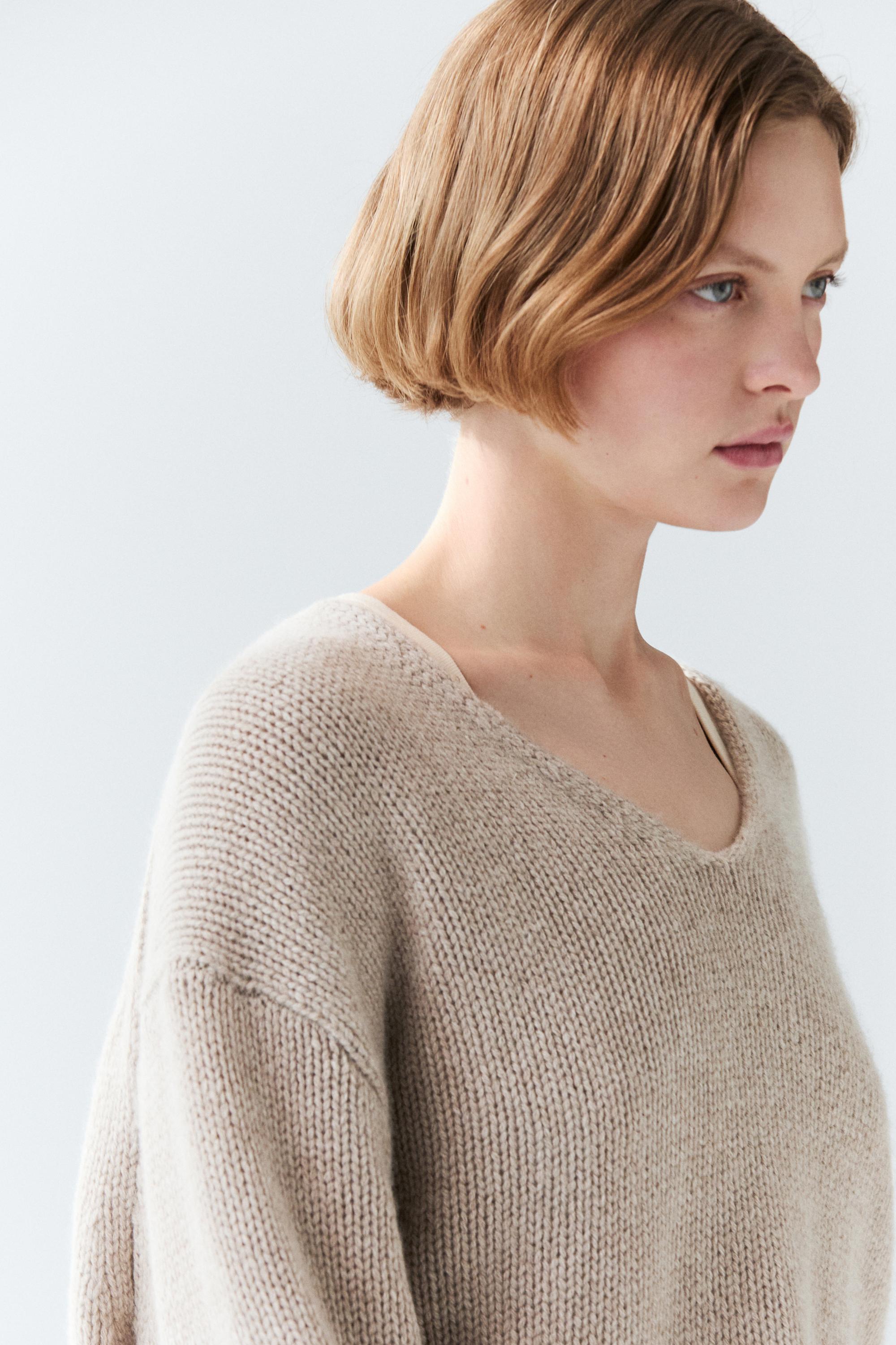 100% cashmere V-neck sweater — MINK