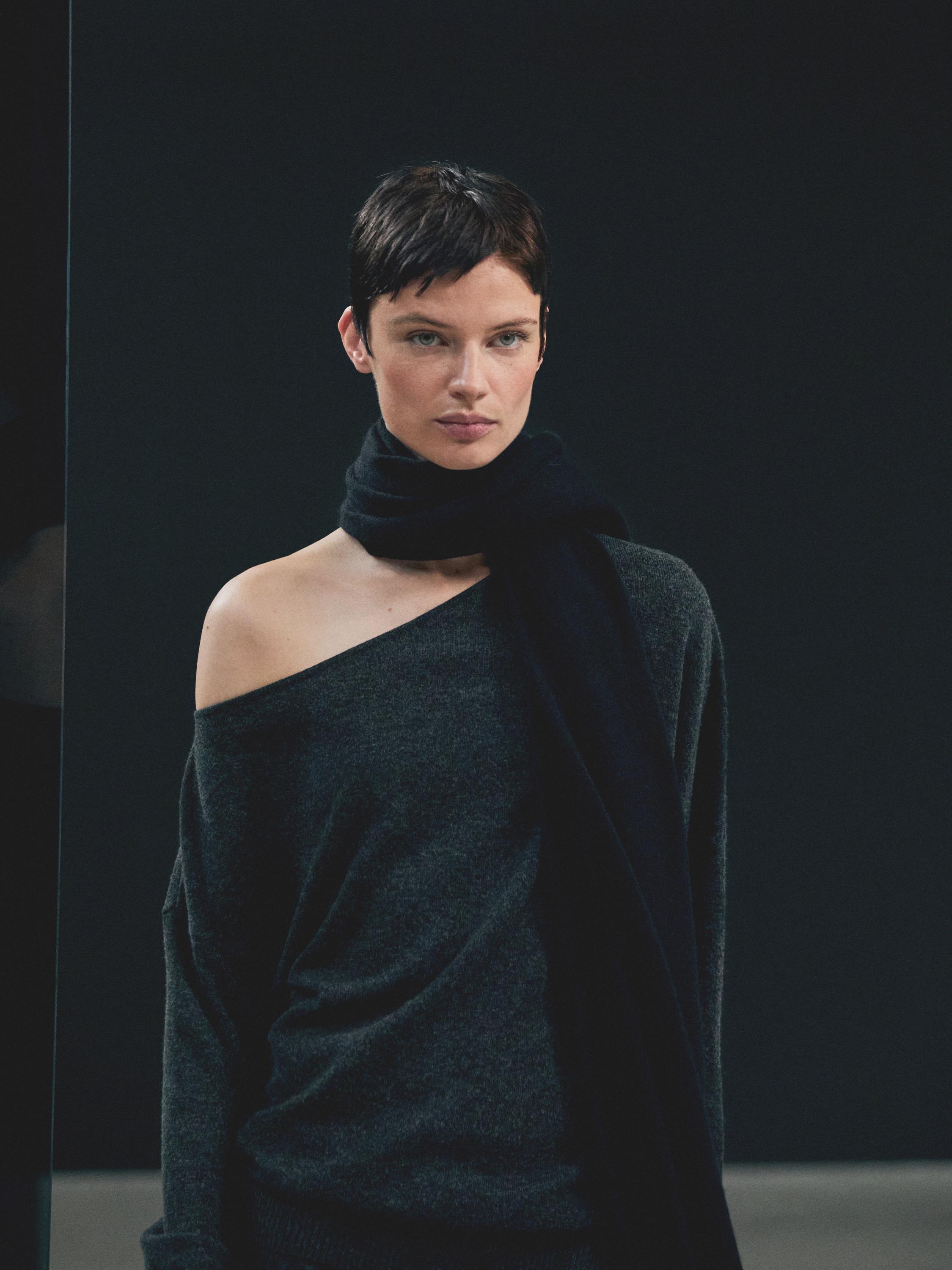 Asymmetrical neckline knitted jumper with wool