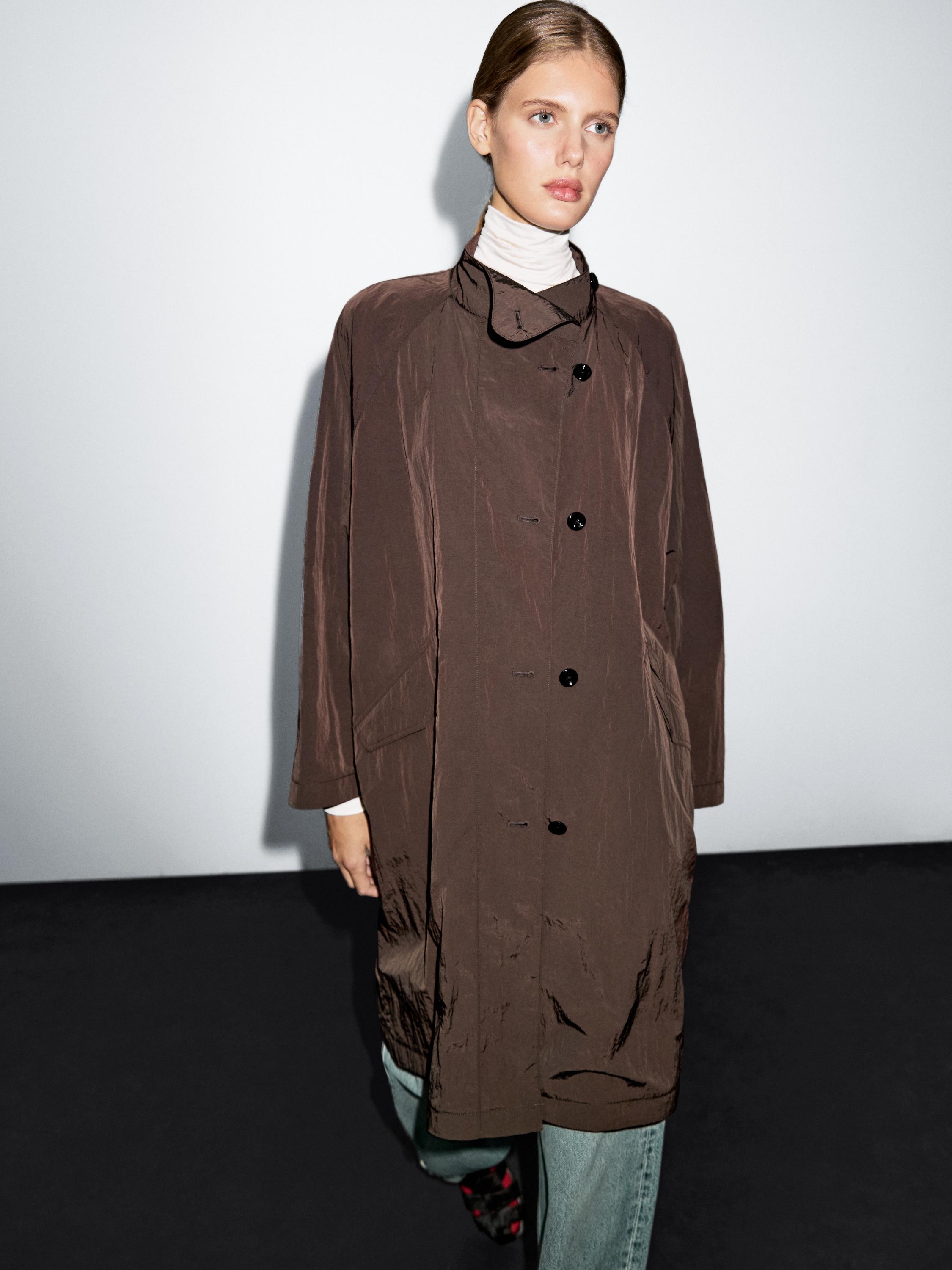 Oversize flowing trench coat in water-repellent fabric