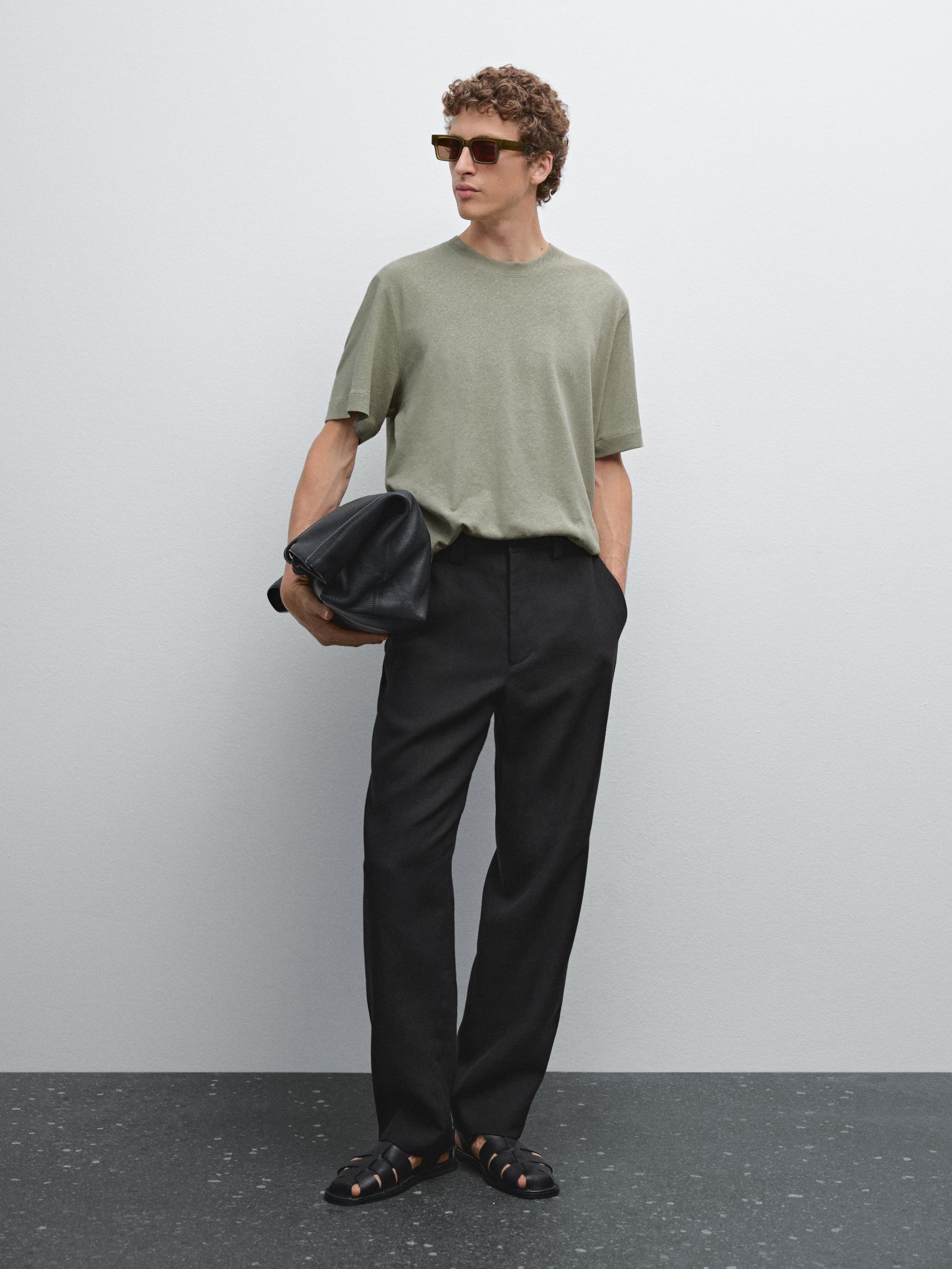 Short-sleeved T-shirt with linen