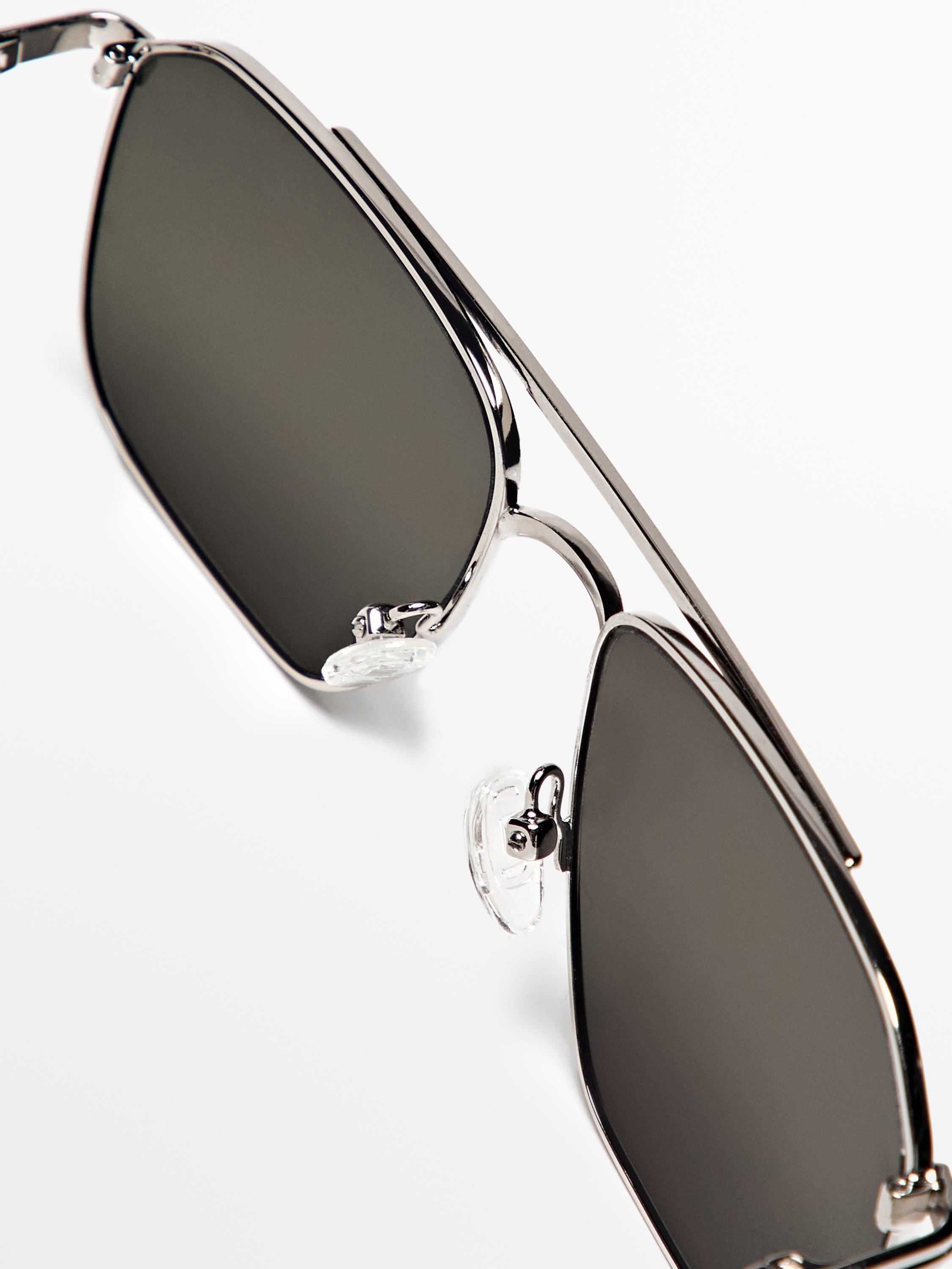 Metallic aviator sunglasses