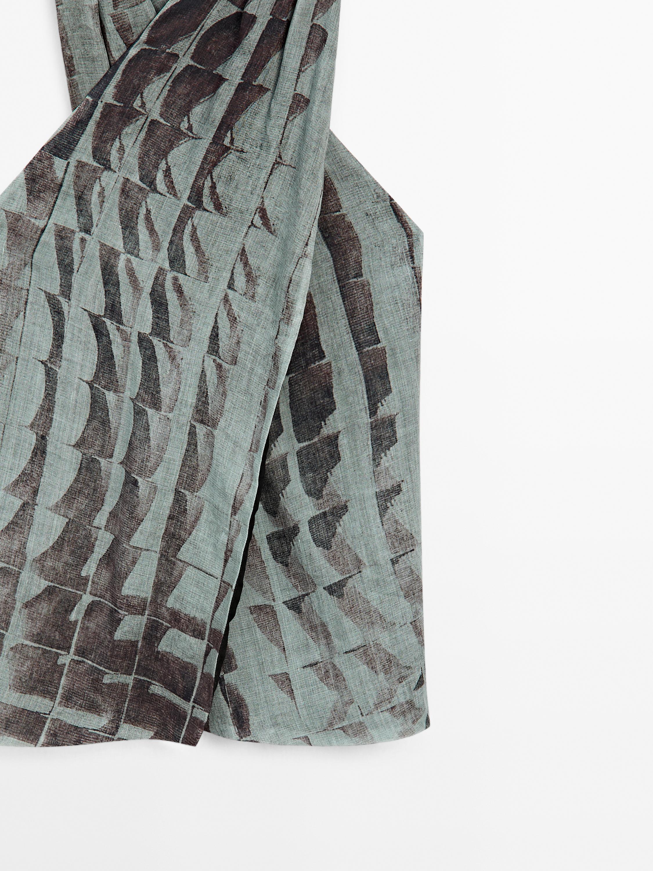 Print top with surplice neckline