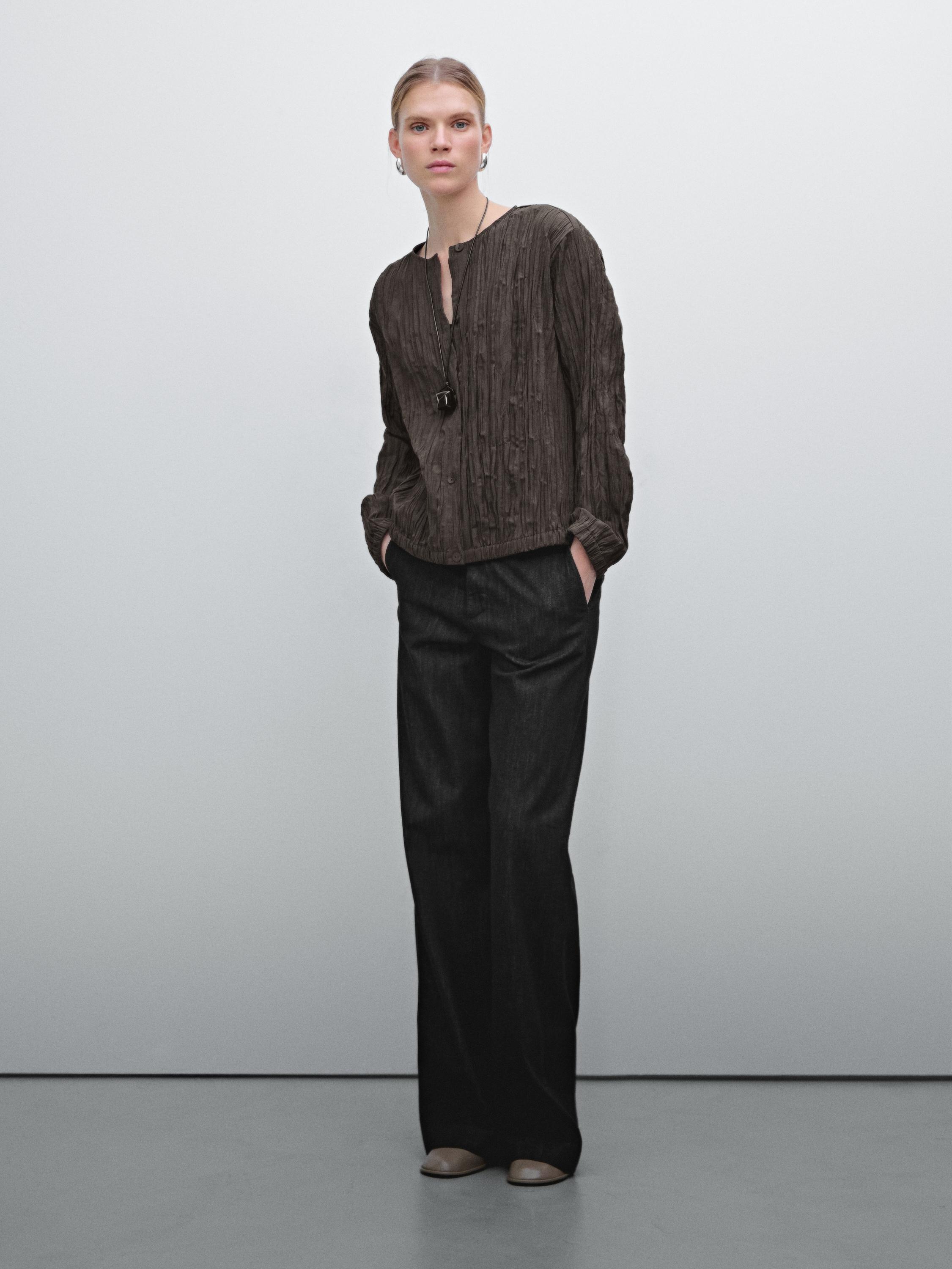 Camisa fluida tipo bomber plisados