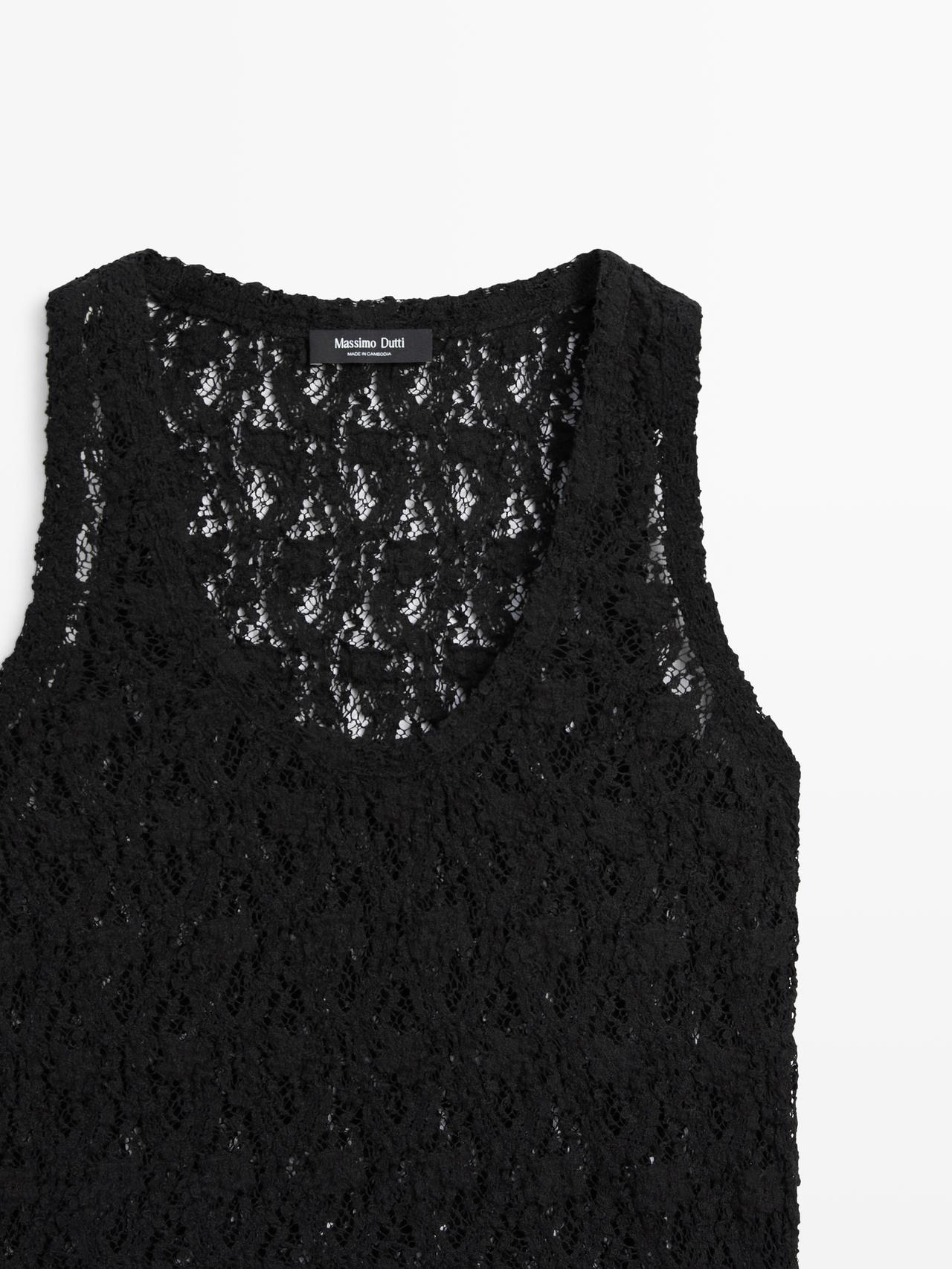 Round neck lace top — BLACK
