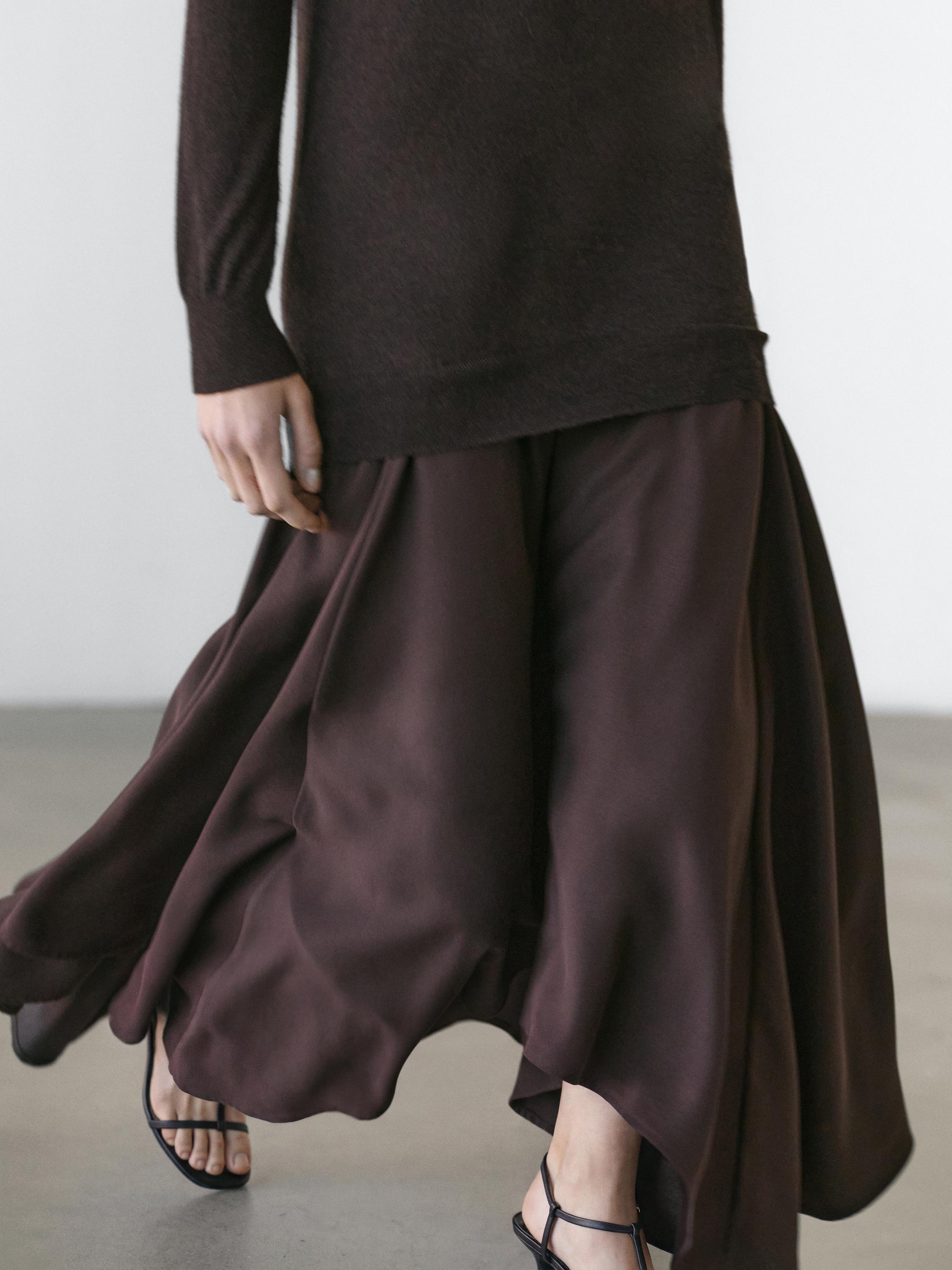 Wool blend knit dress with contrast detail — Chocolate