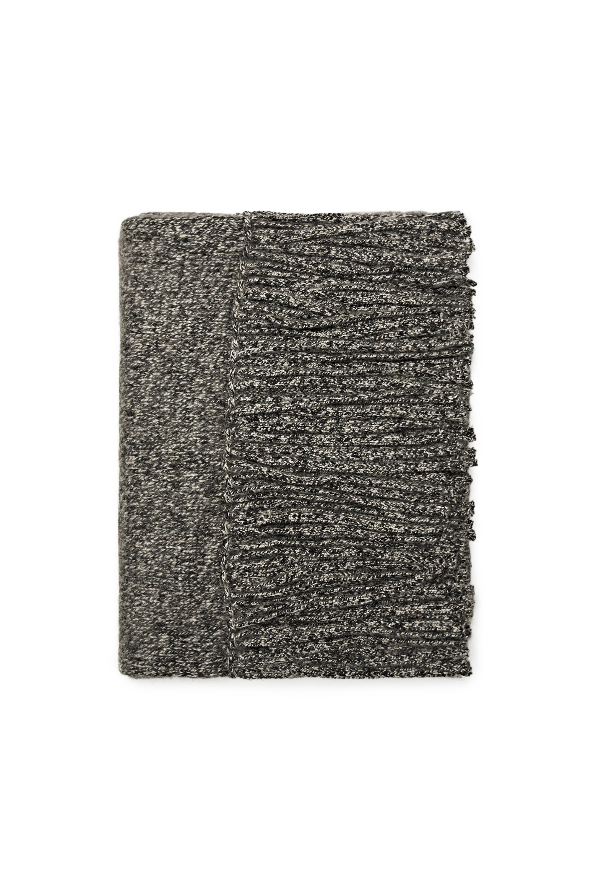 100% Cashmere Heathered Knit Scarf — BLACK