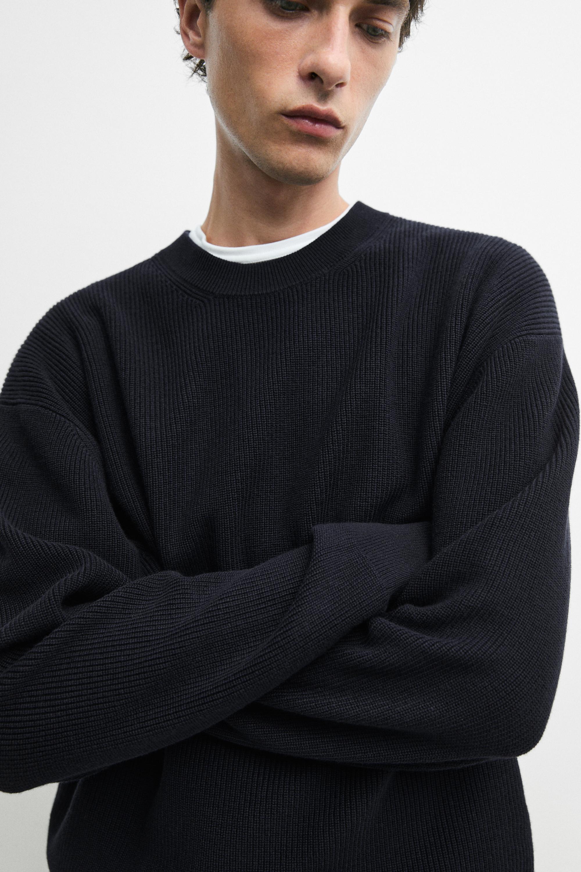 Round neck knit sweater — NAVY BLUE