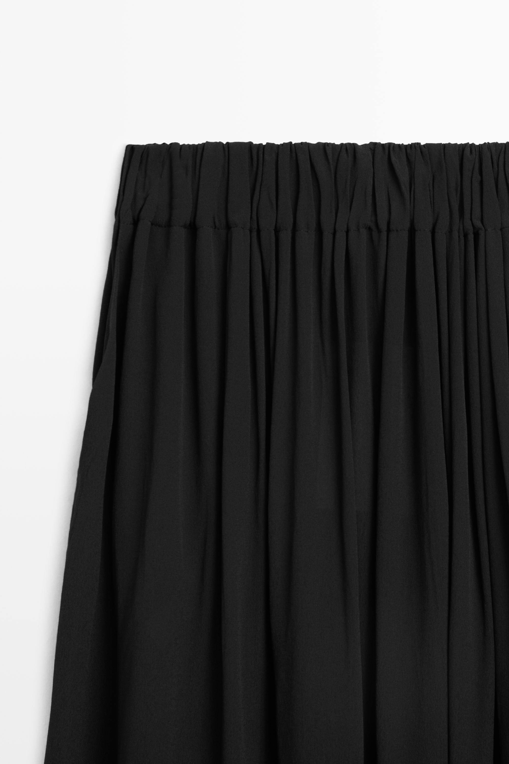 Pleated midi skirt — BLACK