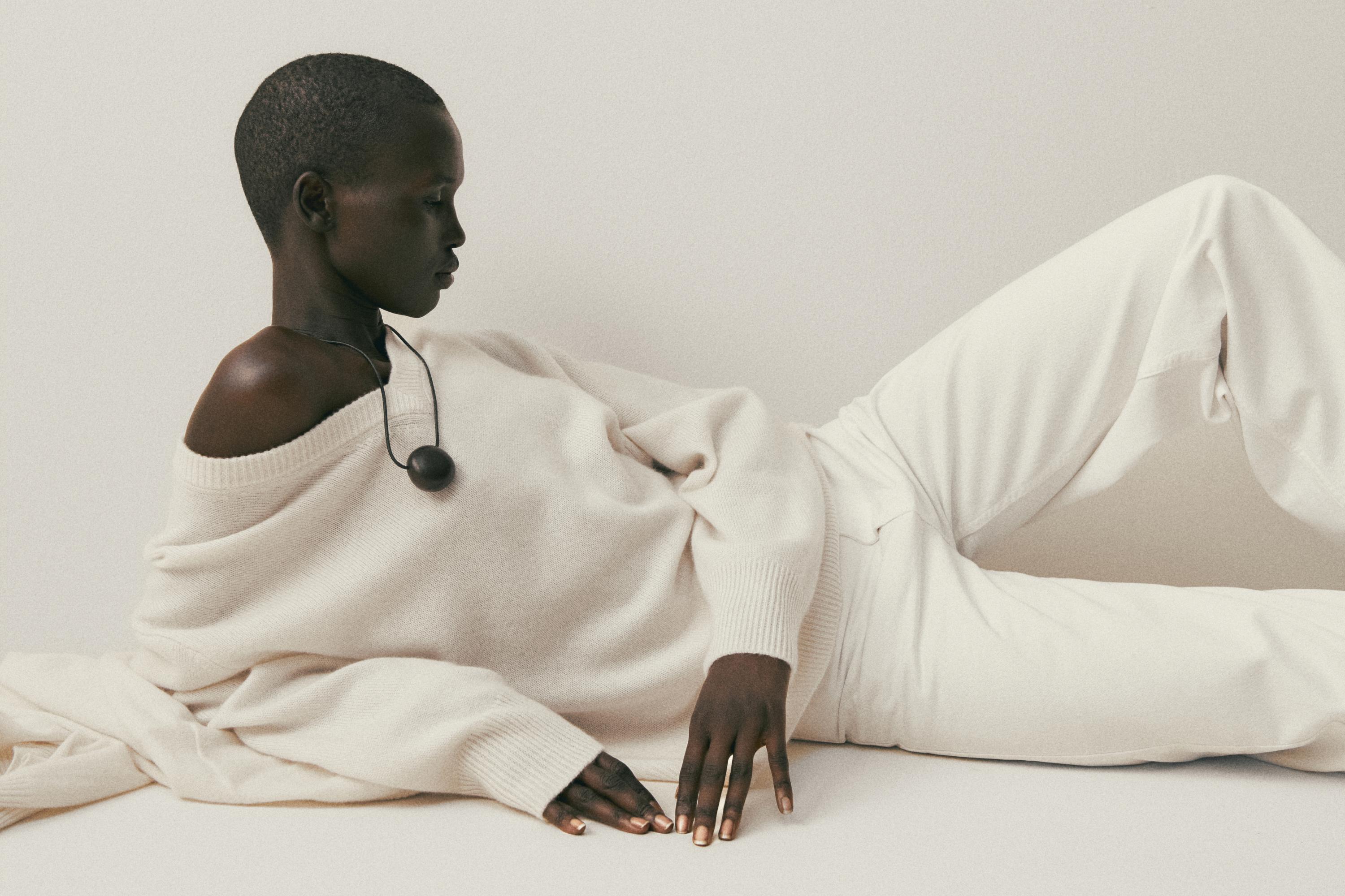 Knit 100% cashmere V-neck sweater