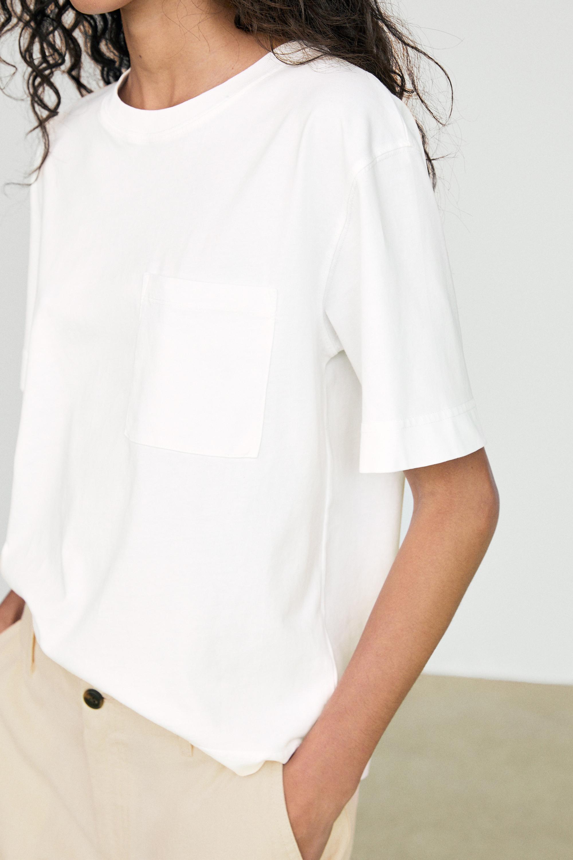 Short sleeve T-shirt with pocket detail — Off white